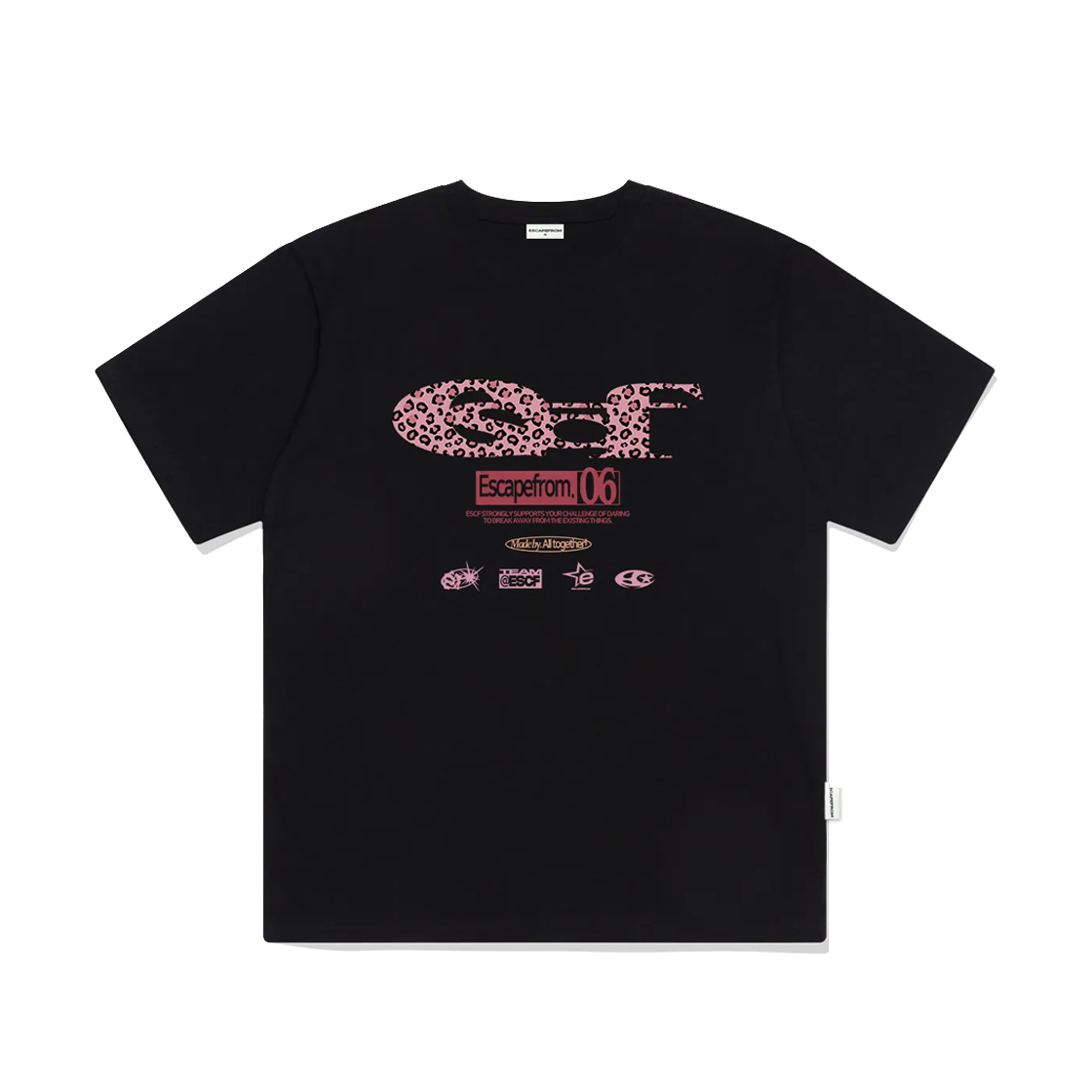 E251OTS167BK Escapefrom Pink Leopard ESCF Logo Collage Printed Over Fit Short Sleeve Black