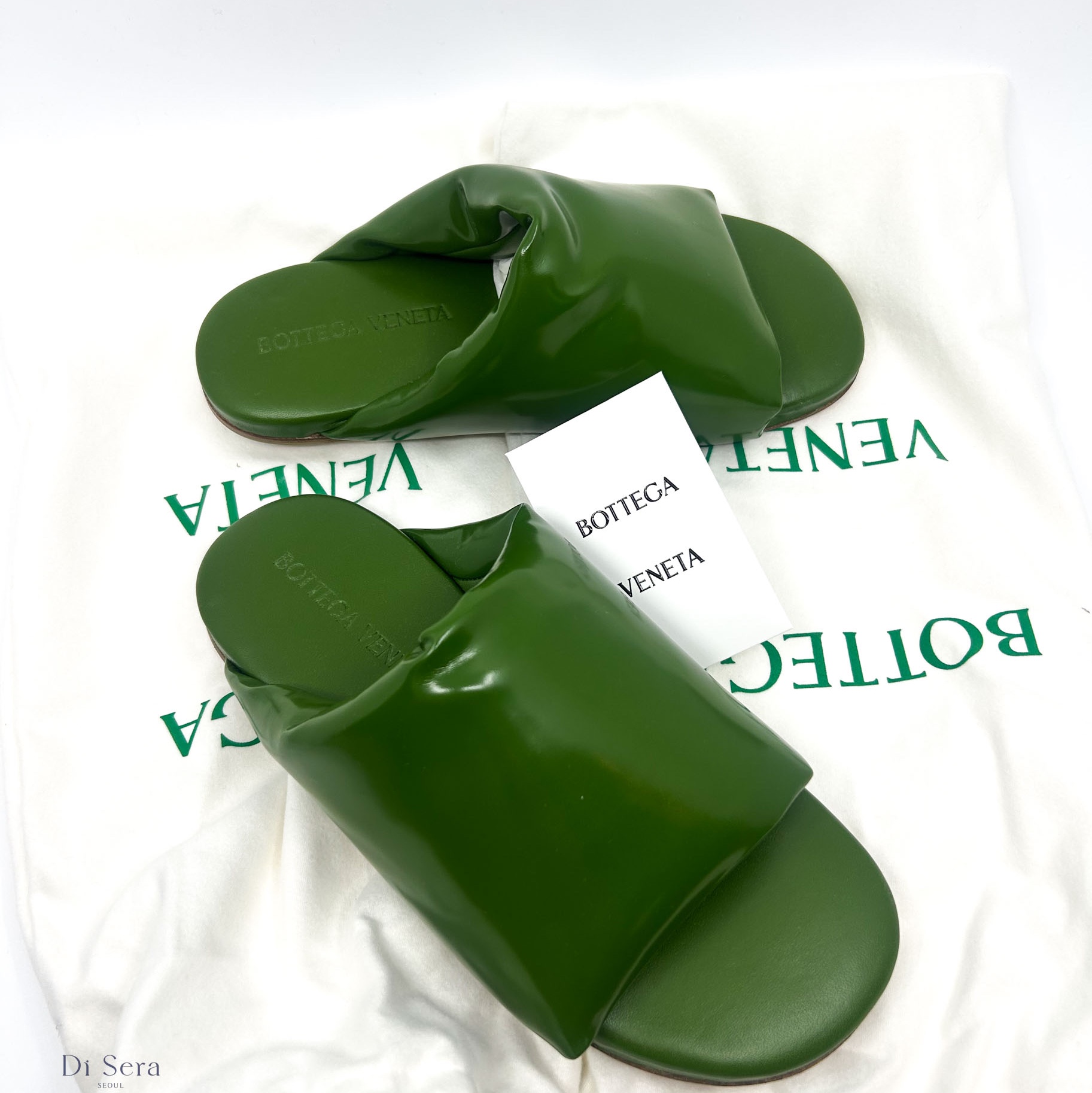 (W) Bottega Veneta Cushion Slides Jalapeno 착용 스타일 - 5
