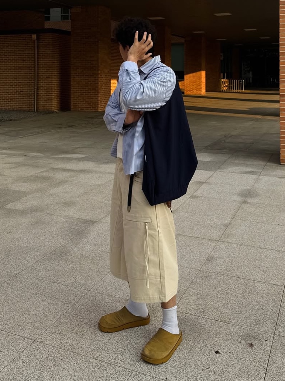 PHOS333 Sheriff Bermuda Shorts Beige, PHOS333 Sheriff Bermuda Shorts Black 착용 스타일 - 3