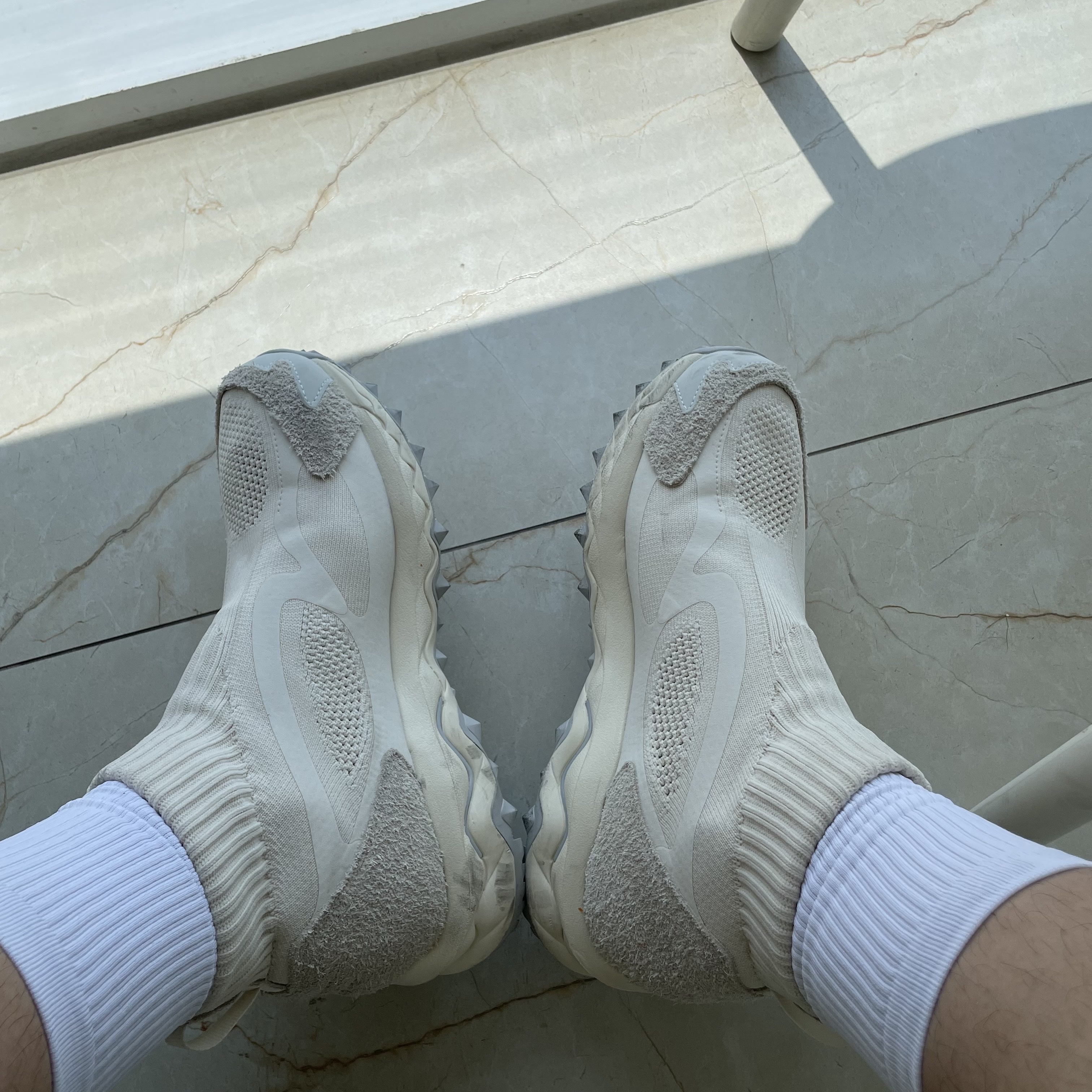 Mizuno x Nonnative Wave Mujin TL Mid GTX Off White 착용 스타일