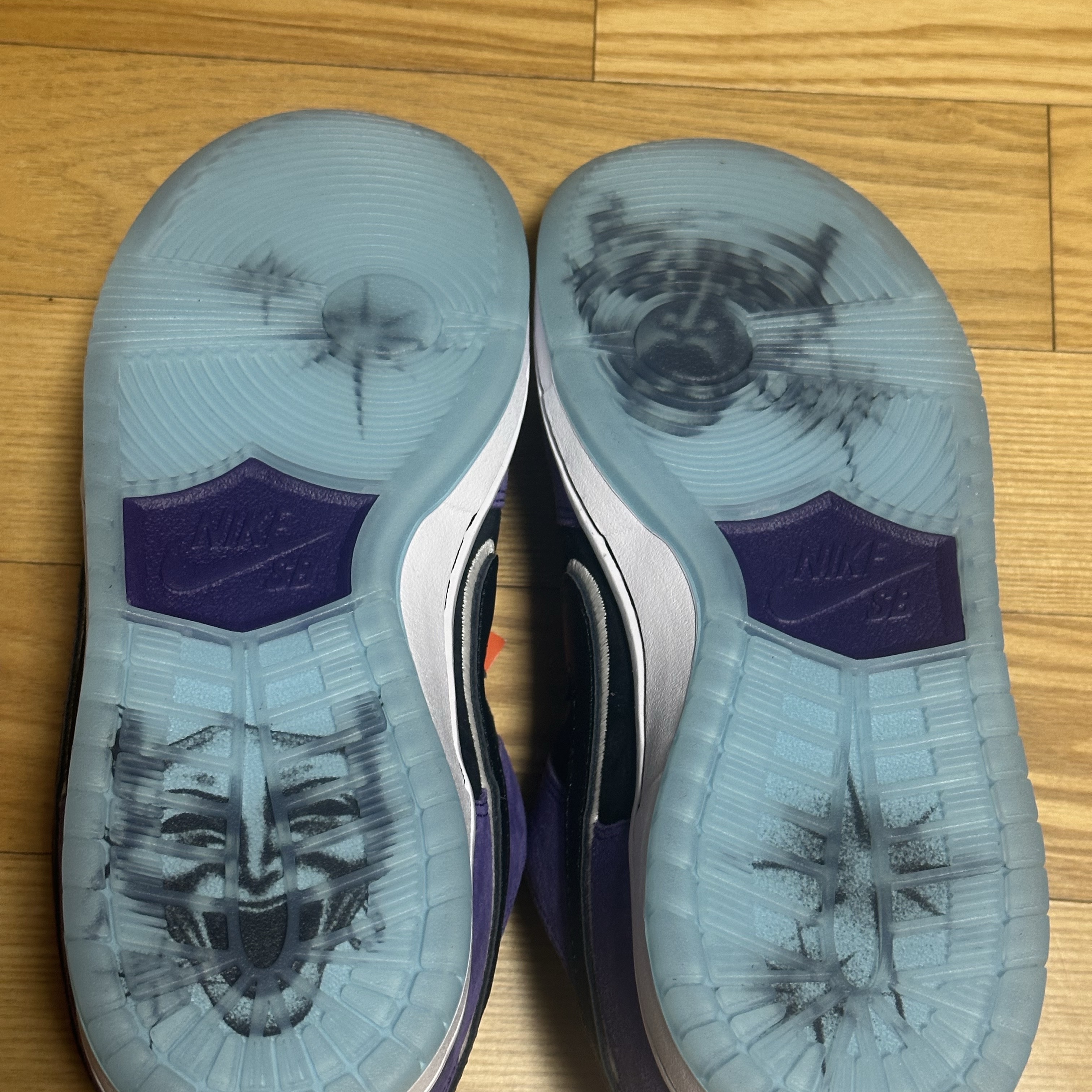 Nike x Hayley Wilson SB Dunk Low Pro Black and Court Purple 착용 스타일 - 5
