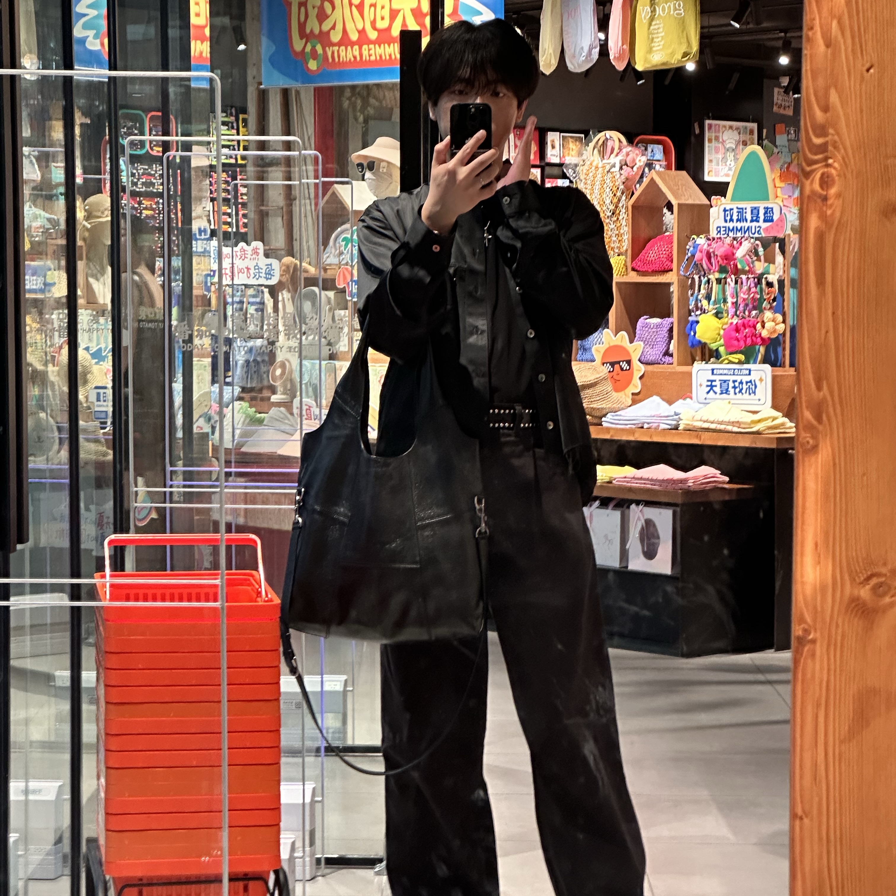 Haleine Cut-Off Cropped Satin Shirts Black (WT101), Polyteru 1011 Gosima Pants Rivet Flowers Vintage Charcoal 착용 스타일 - 2