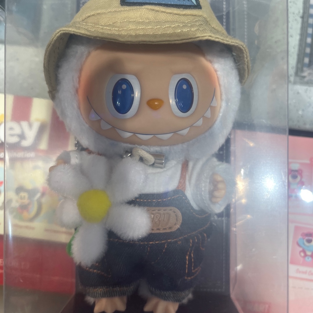 Human Made Graphic T-Shirt Black, Pop Mart Fall In Wild Labubu Series Toy Keyring 착용 스타일 - 3