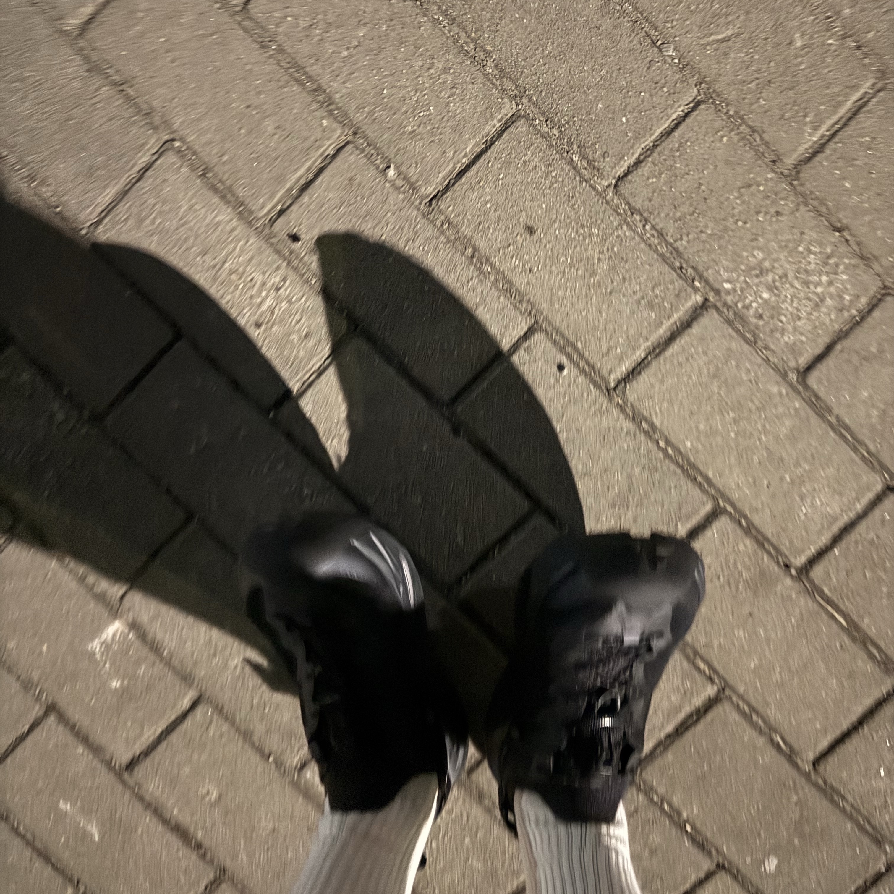 Hoka Hopara 2 Black 착용 스타일