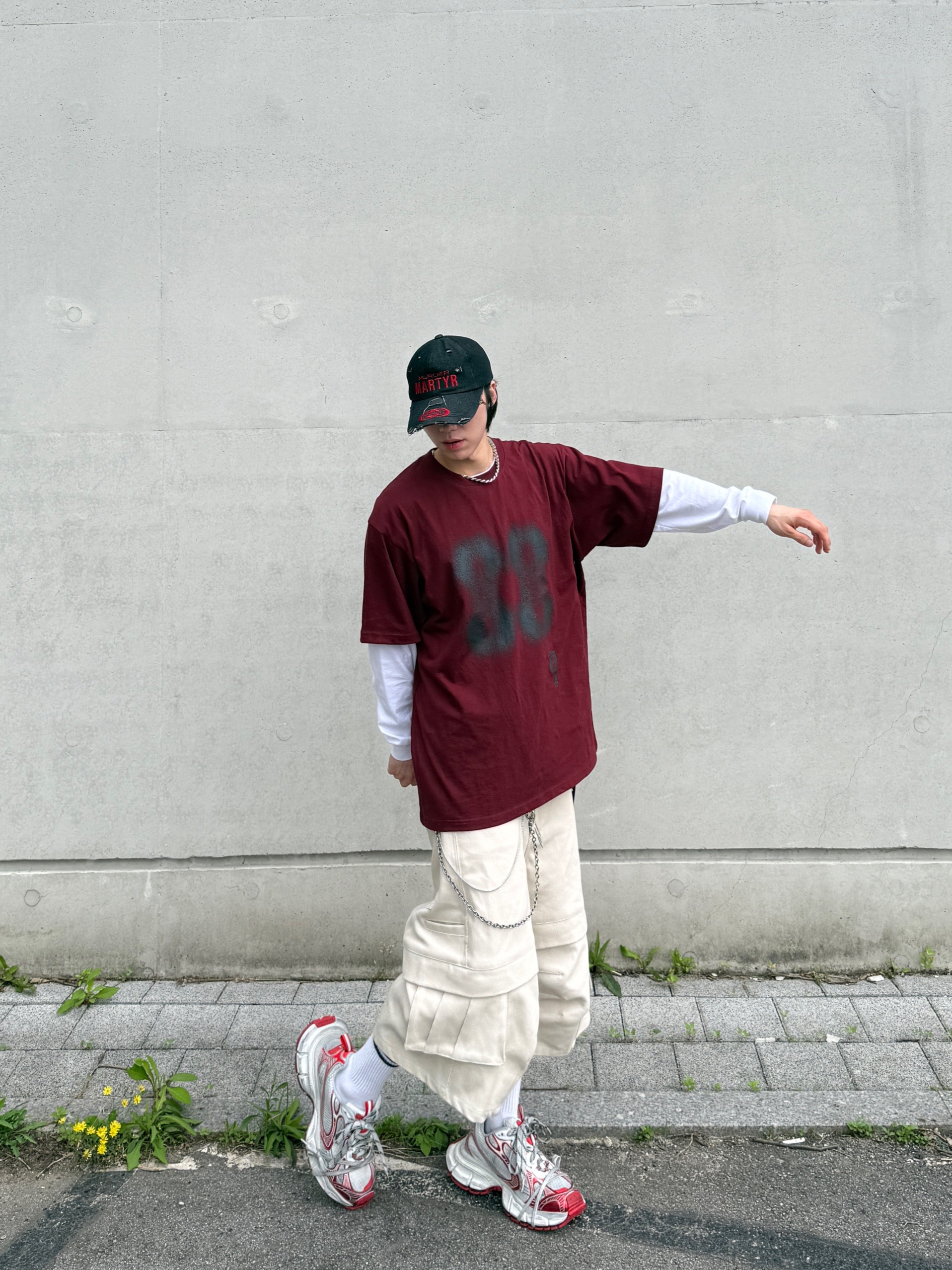 Balenciaga 3XL Sneakers White Red, Kamien Titan Bermuda Pants Light Beige 착용 스타일 - 1