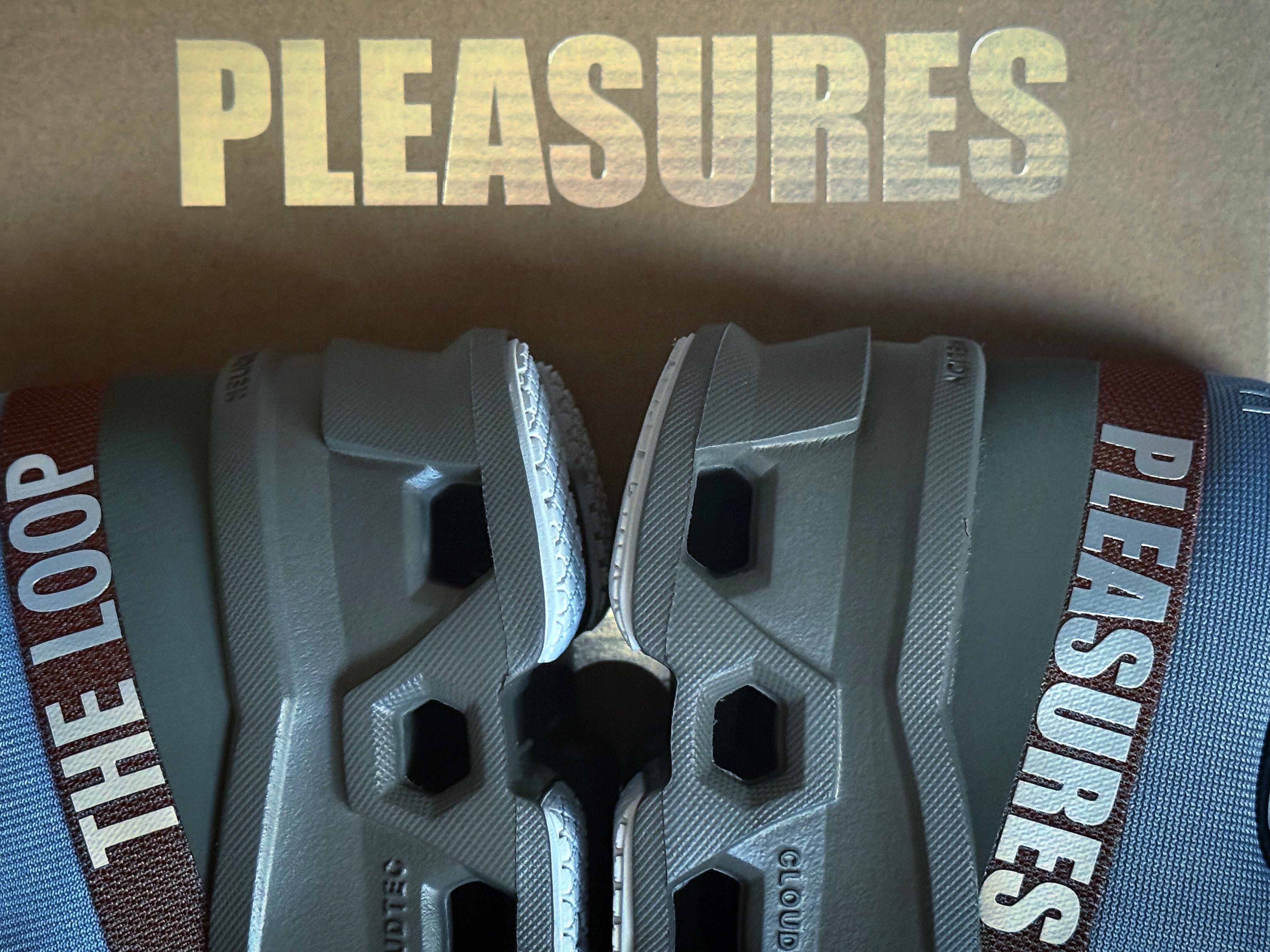On Running x Pleasures x The Loop Cloudmonster 2 Mist Olive 착용 스타일 - 9