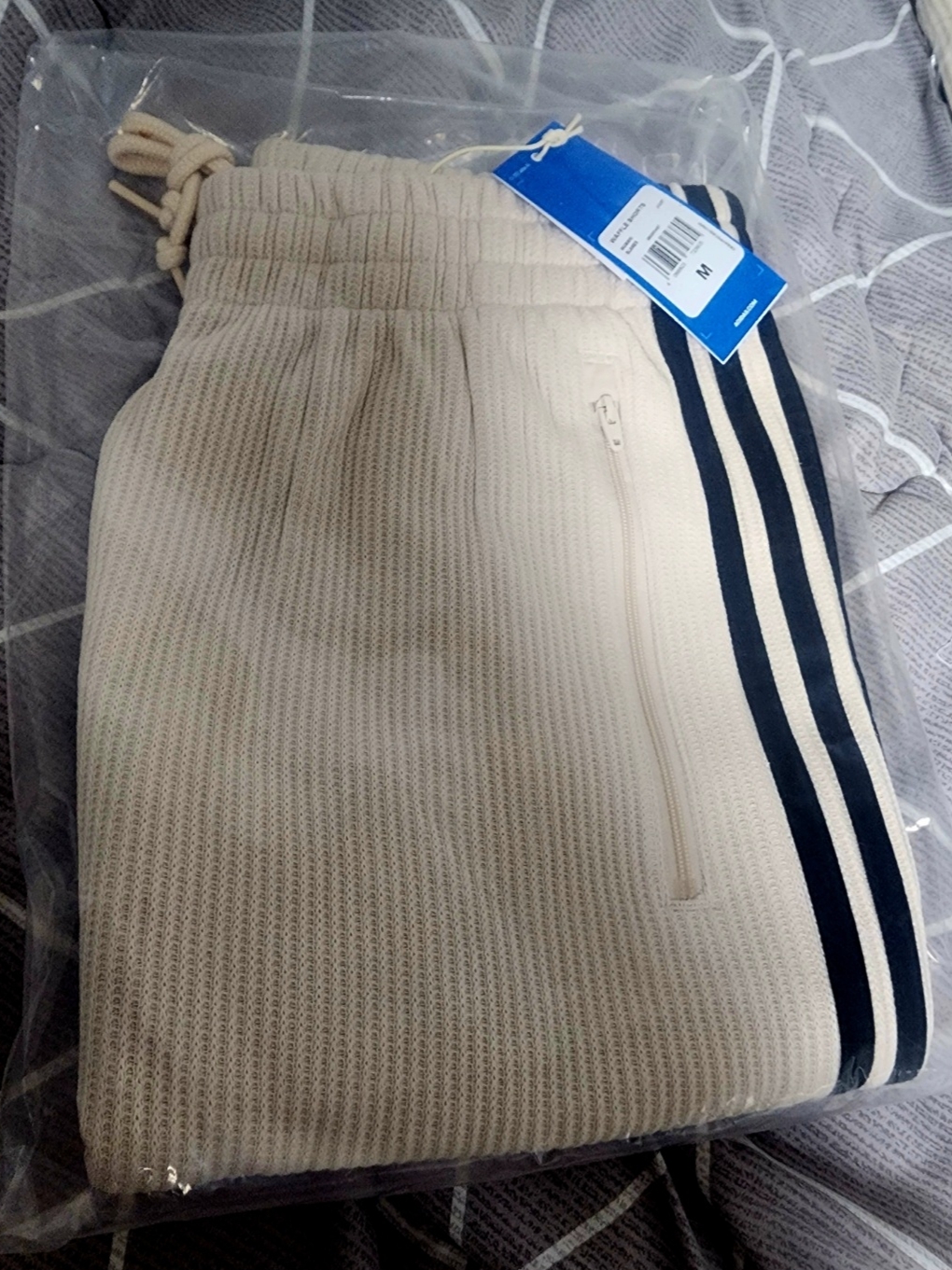 Adidas Waffle Shorts Wonder White - KR Sizing 착용 스타일