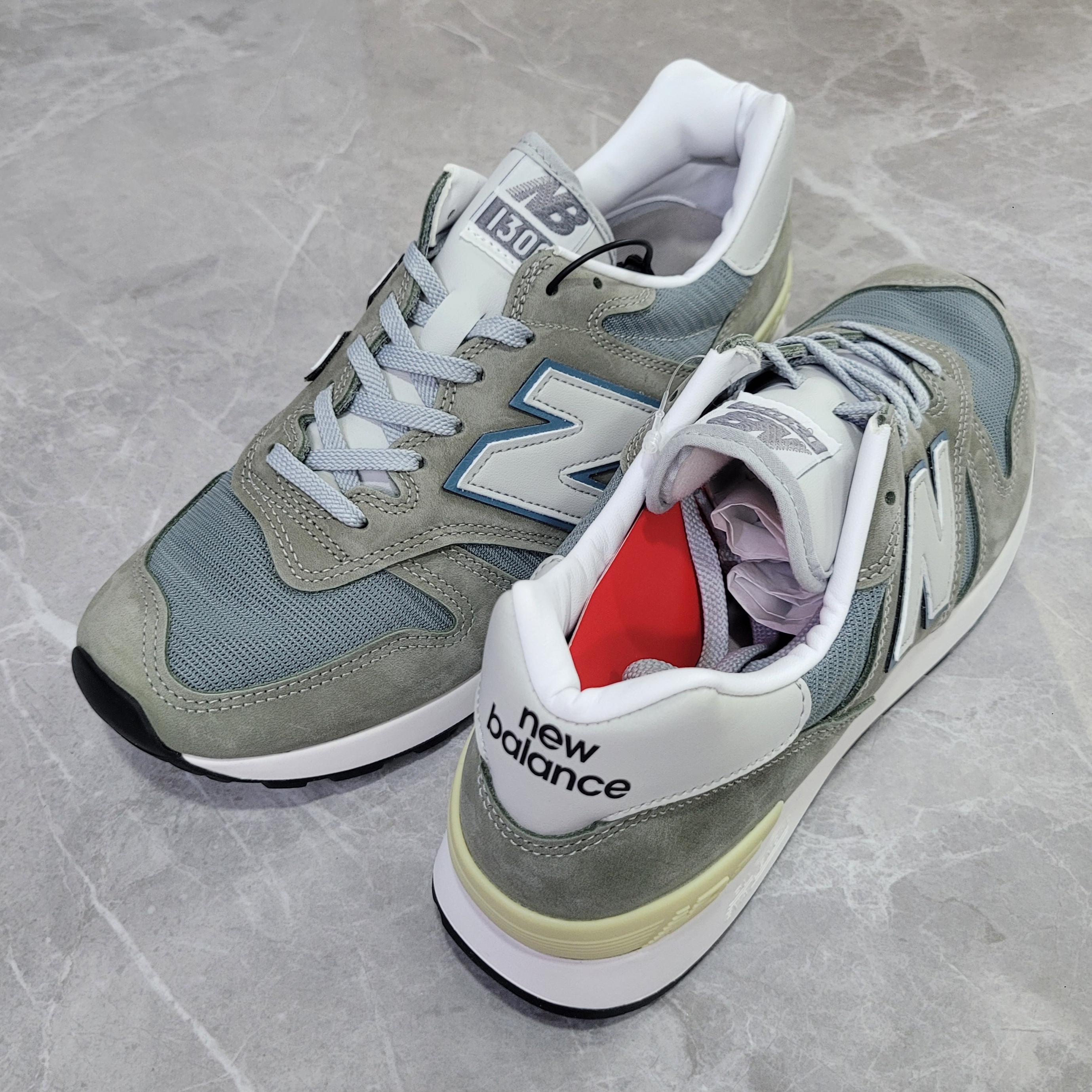 New Balance 1300 Made in USA Mirage Grey Monument, New Balance x JJJJound 992 Made in USA Grey 착용 스타일 - 3