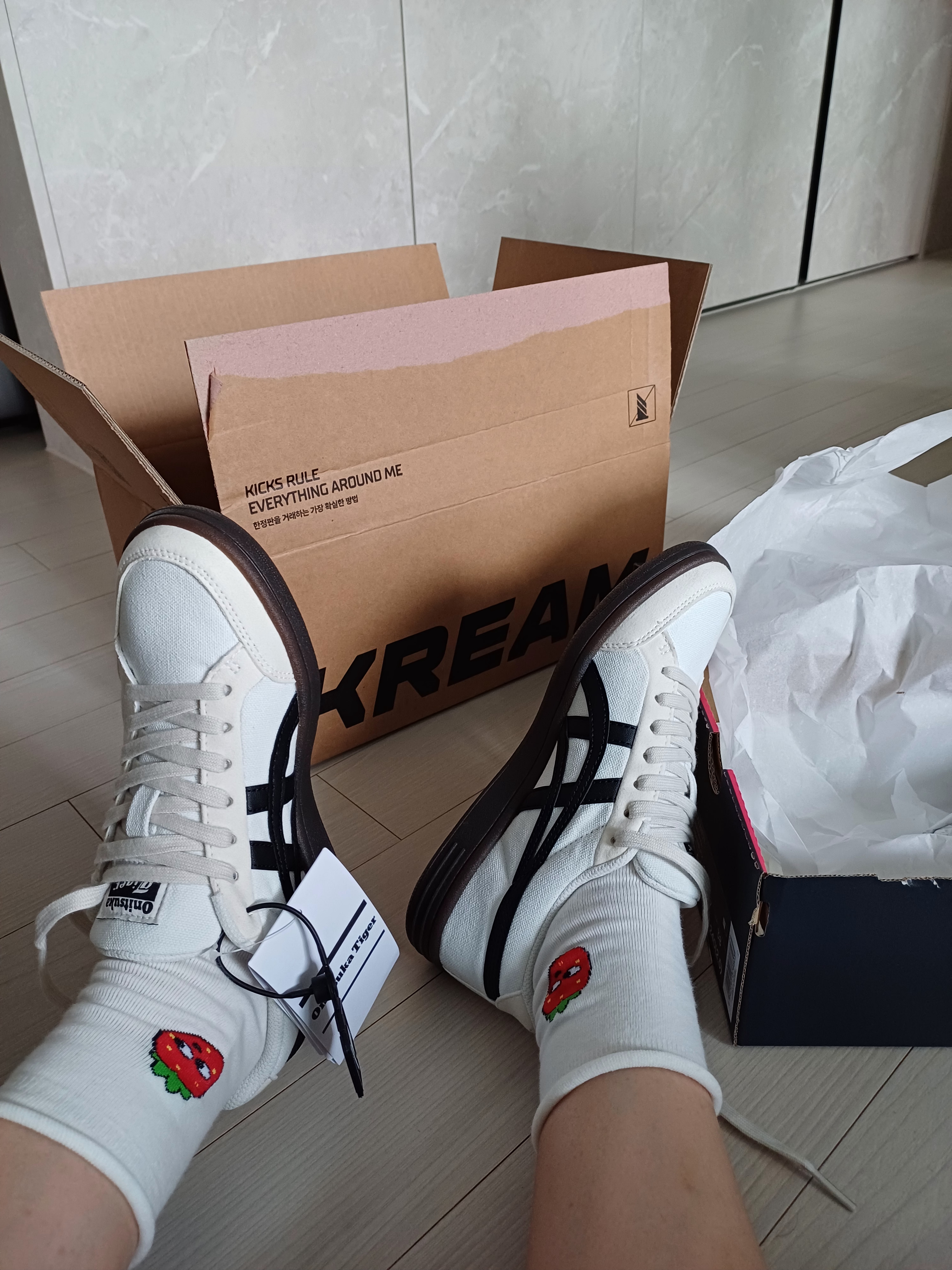 Onitsuka Tiger Advanti Cream White Black 착용 스타일 - 6