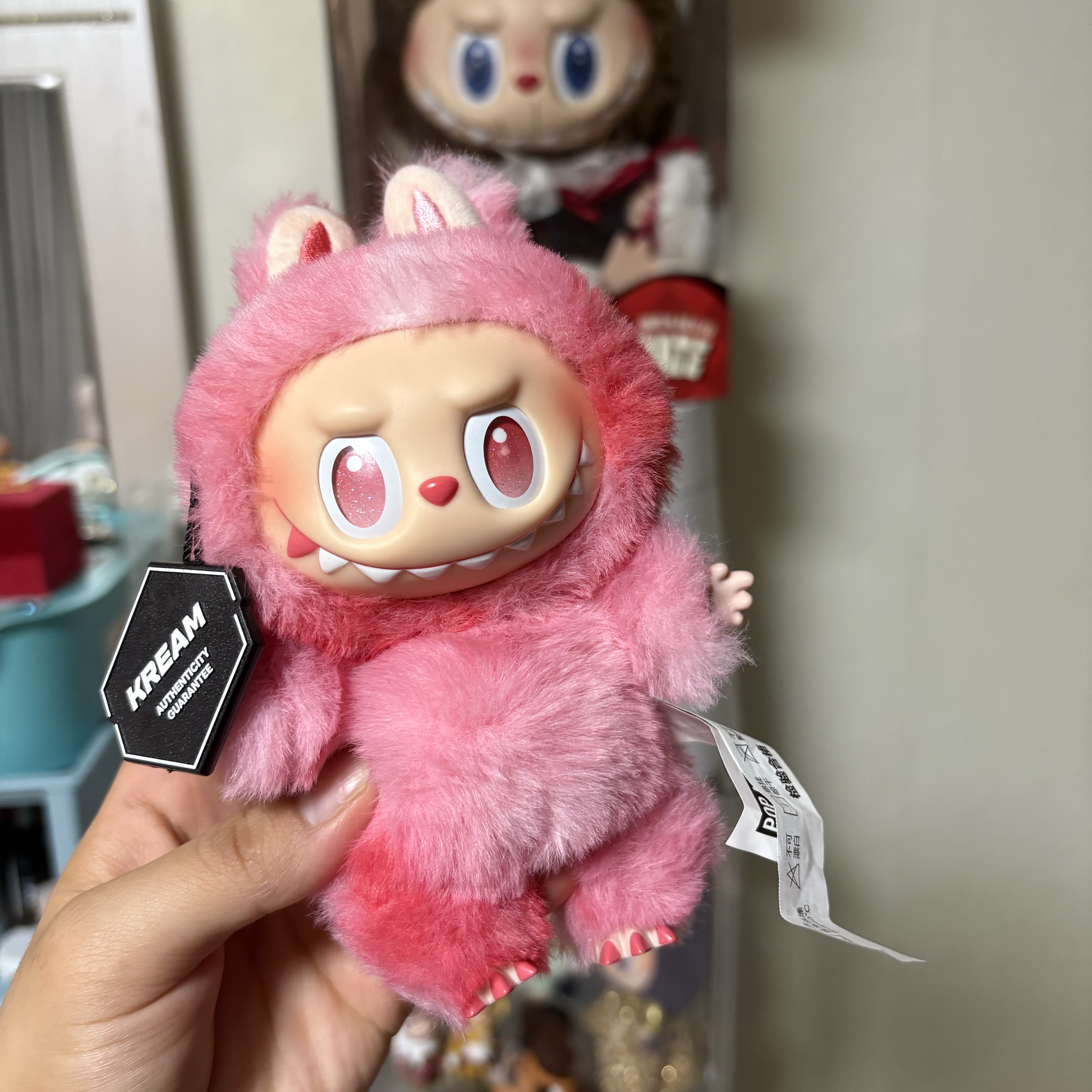 Pop Mart Labubu The Monsters Highlight Series Love Keyring (Opened Case), Pop Mart Fall In Wild Labubu Series Toy Keyring 착용 스타일 - 1