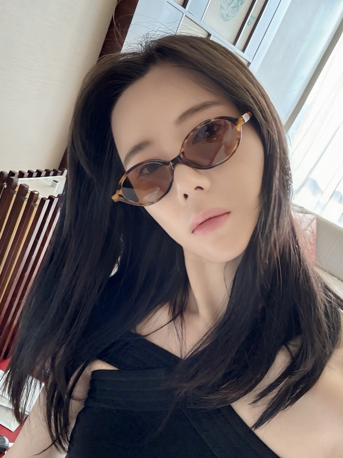 (W) Miu Miu Regard Sunglasses Camel Beige Lenses Cork Tortoiseshell Acetate Alternative fit 착용 스타일