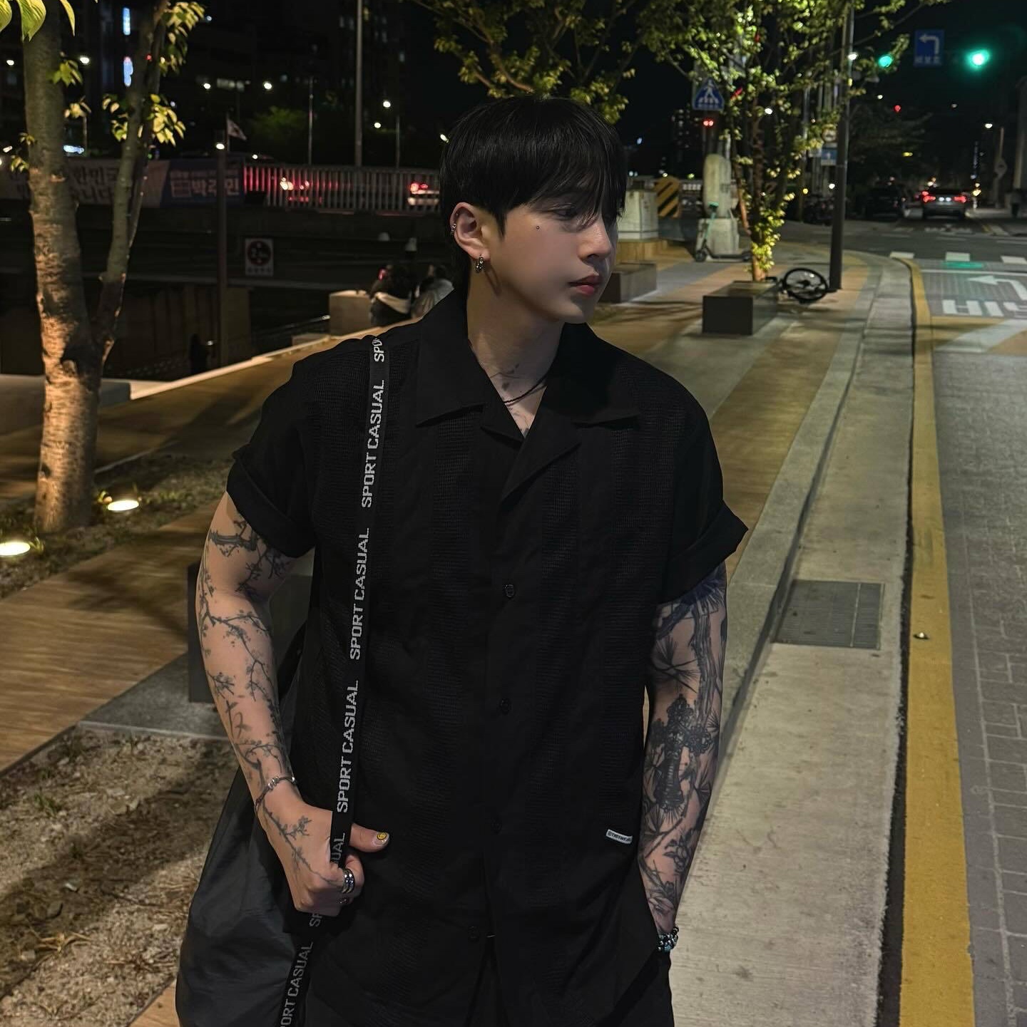 Thevinylhouse Linen Mesh Short Sleeve Shirts Black, Heritage Floss Nylon Washer Sports Bag Black 착용 스타일