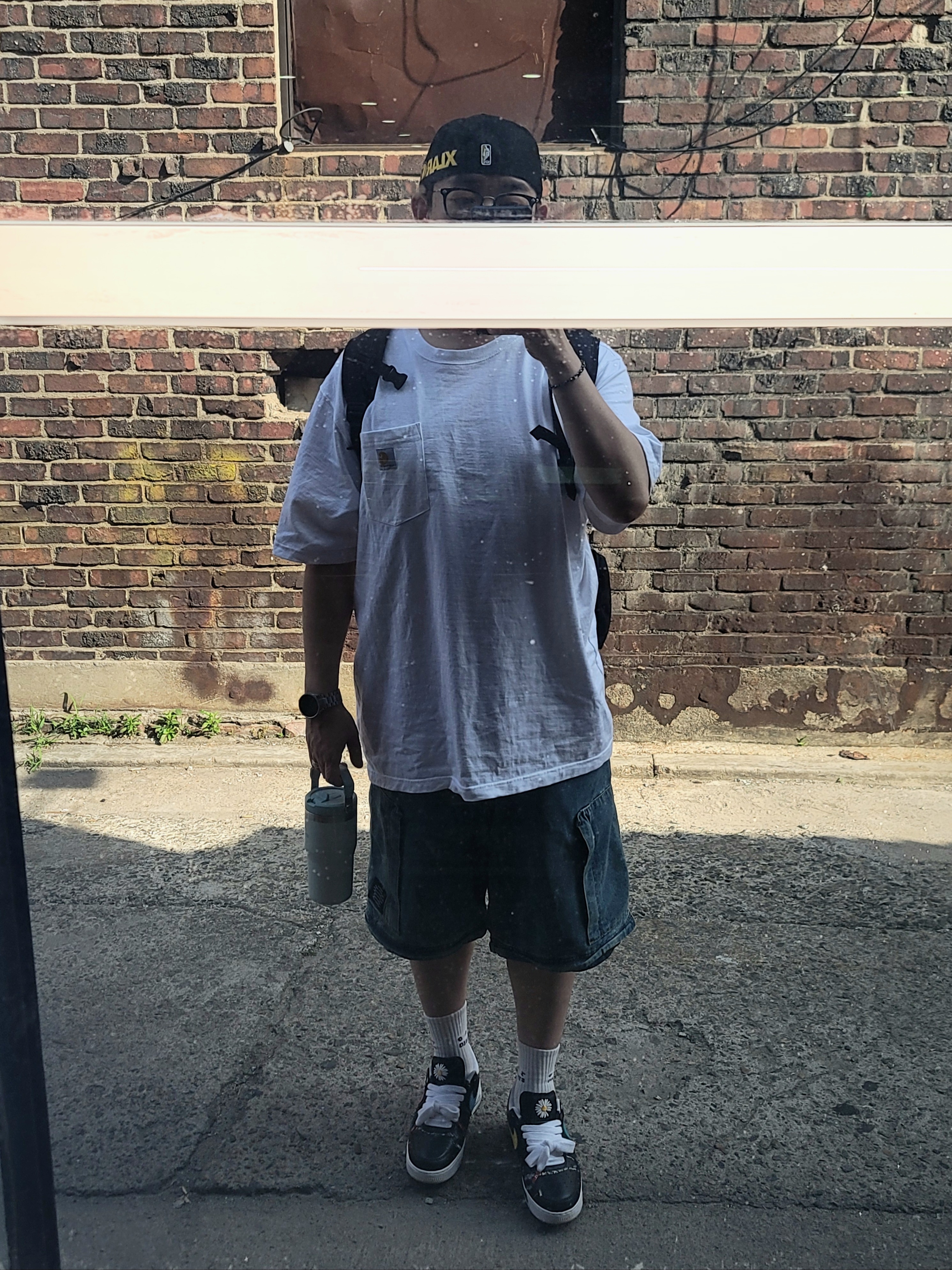 Carhartt Loose Fit Heavyweight Regular Short Sleeve Pocket T-Shirt White, Nike x Peaceminusone Air Force 1 Low Para-Noise 3.0 Black and Multicolor 착용 스타일