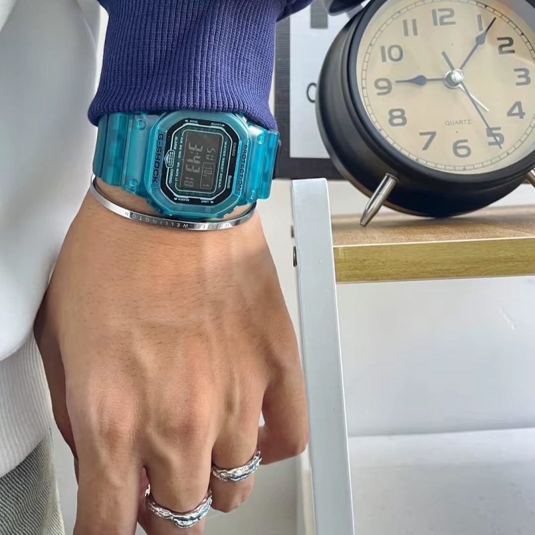 Casio G-Shock DW-5600SKE-7 착용 스타일 - 4