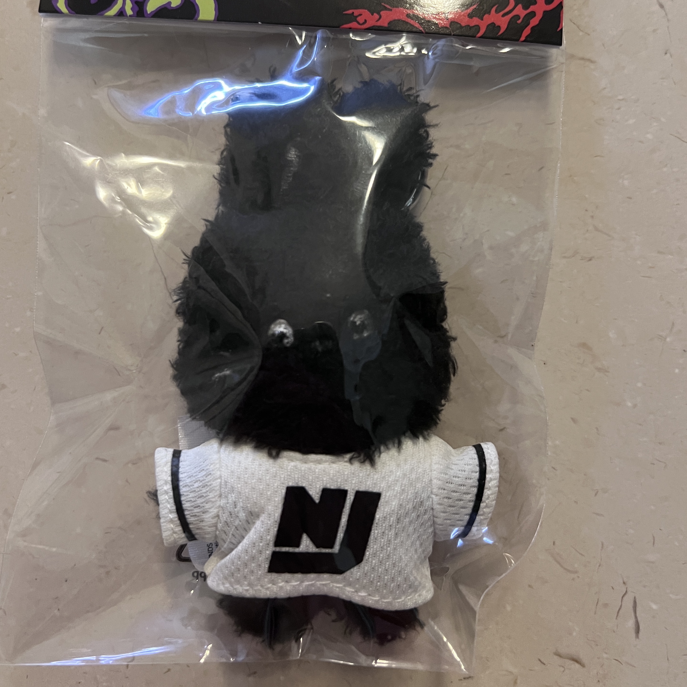 NewJeans Bunini Mini Costume Keyring Black 착용 스타일