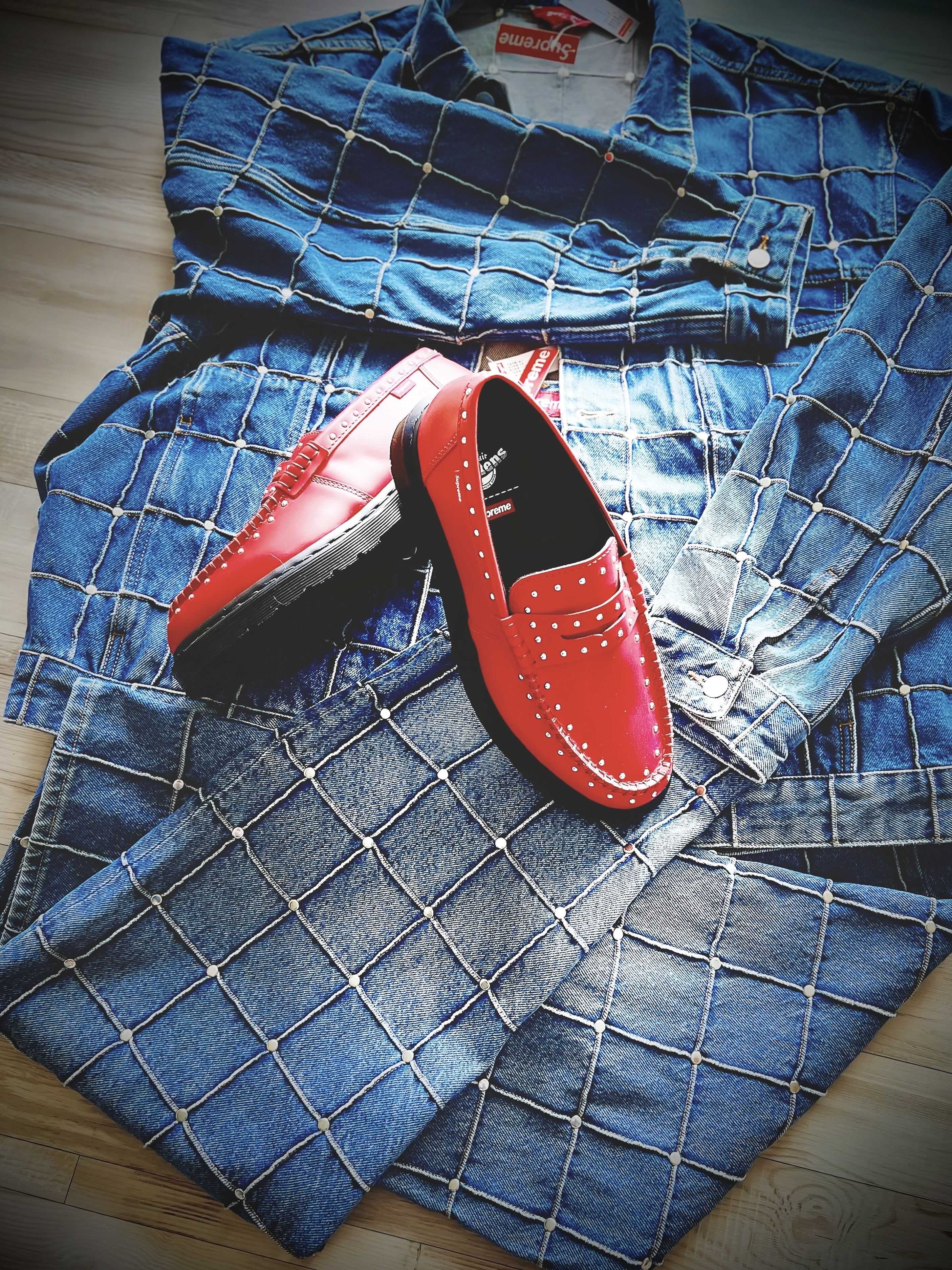 Supreme Studded Seam Denim Trucker Jacket Blue - 25SS, Supreme Studded Seam Loose Fit Jean Blue - 25SS 착용 스타일 - 1