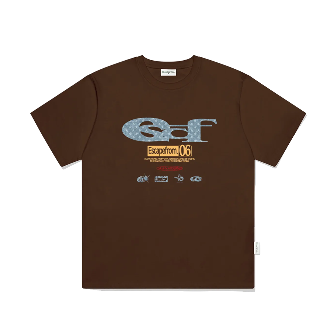 E251OTS179BW Escapefrom Blue Star Denim ESCF Logo Collage Printed Over Fit Short Sleeve Brown