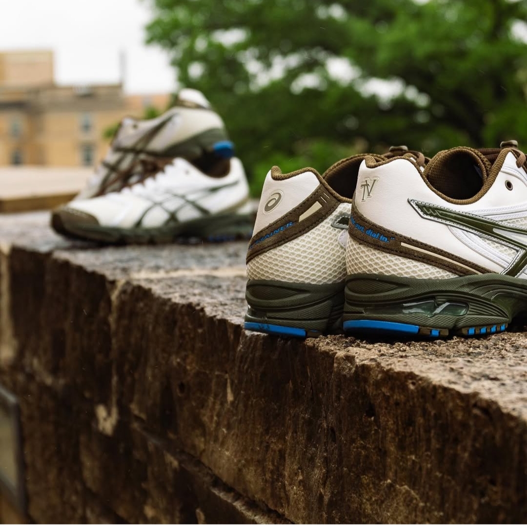 Asics x Temptation Vacation Gel-DS Trainer 14 Cream Olive Canvas 착용 스타일