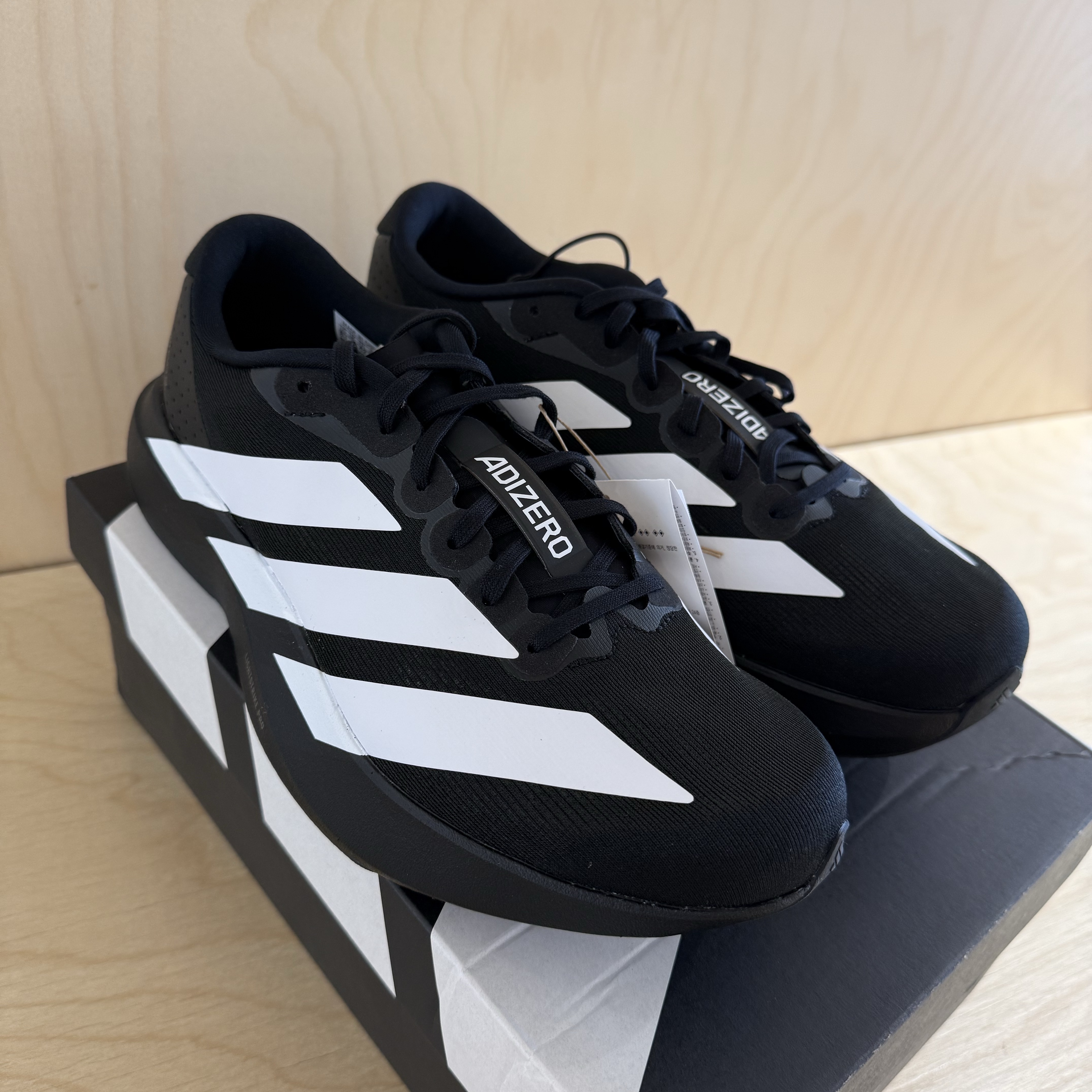 Adidas Adizero EVO SL Core Black Cloud White, Nike Dri-Fit Stride 5 Inch Brief Lined Running Shorts Black - Asia 착용 스타일 - 4