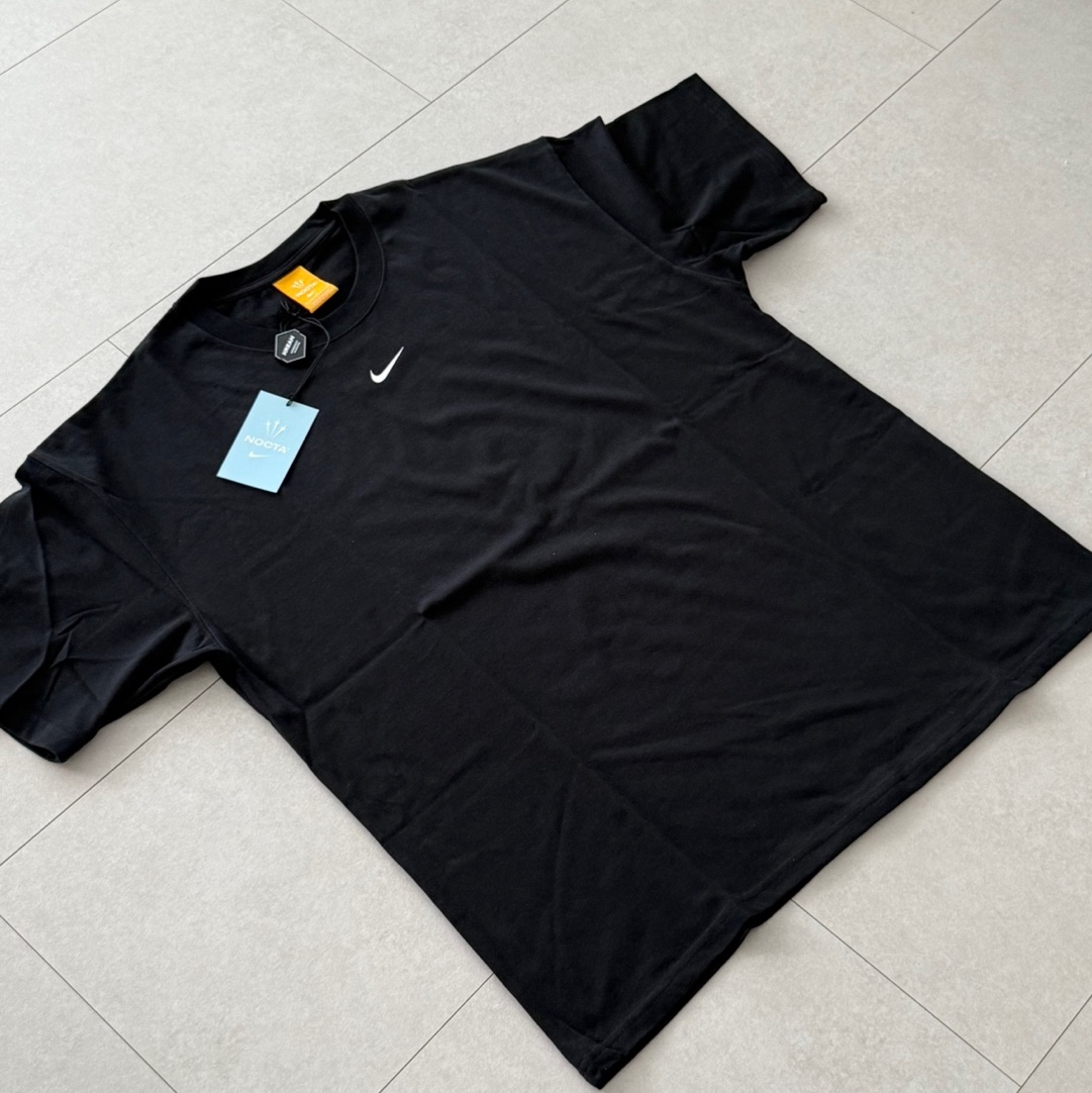 Nike x Drake Nocta Max 90 T-Shirt Black (FN7663-010) 착용 스타일 - 1