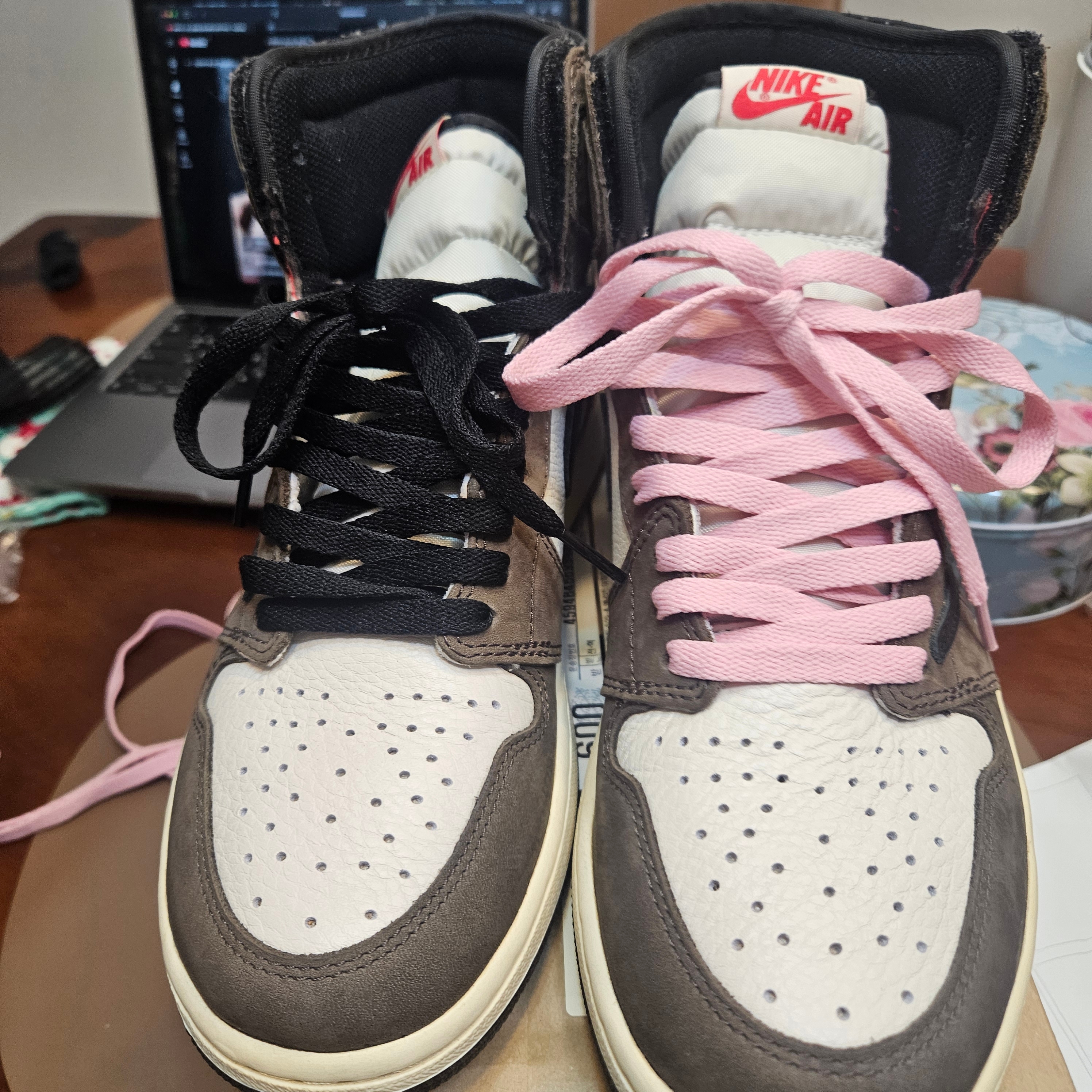 Jordan 1 x Travis Scott Retro High OG SP Mocha 착용 스타일
