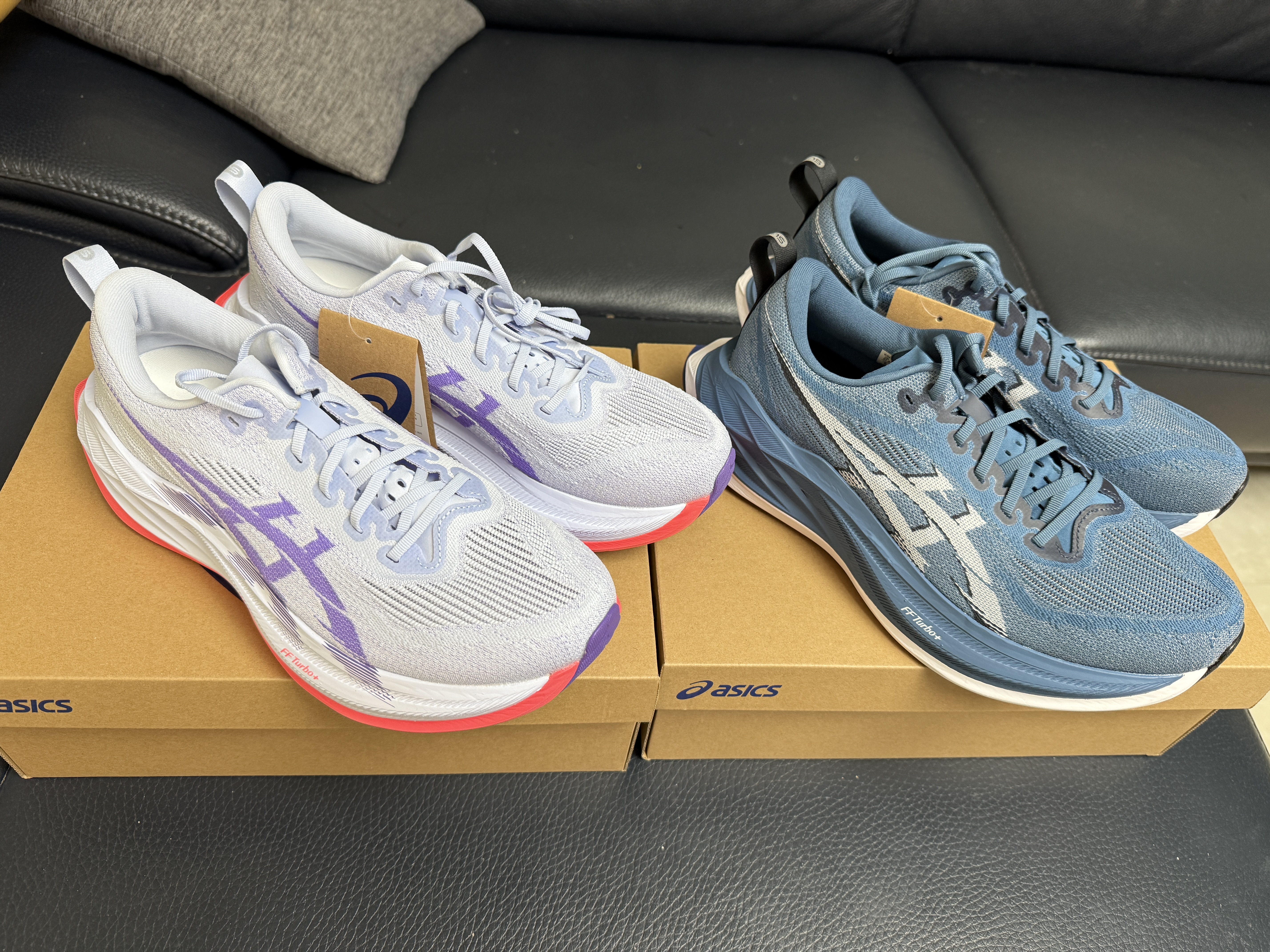 Asics Superblast 2 Blue Fade Edo Purple, Asics Superblast 2 Winter Sea White 착용 스타일