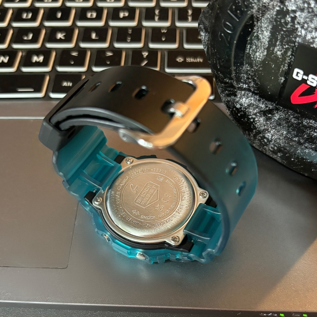 Casio G-Shock DW-5600SKE-7 착용 스타일 - 3
