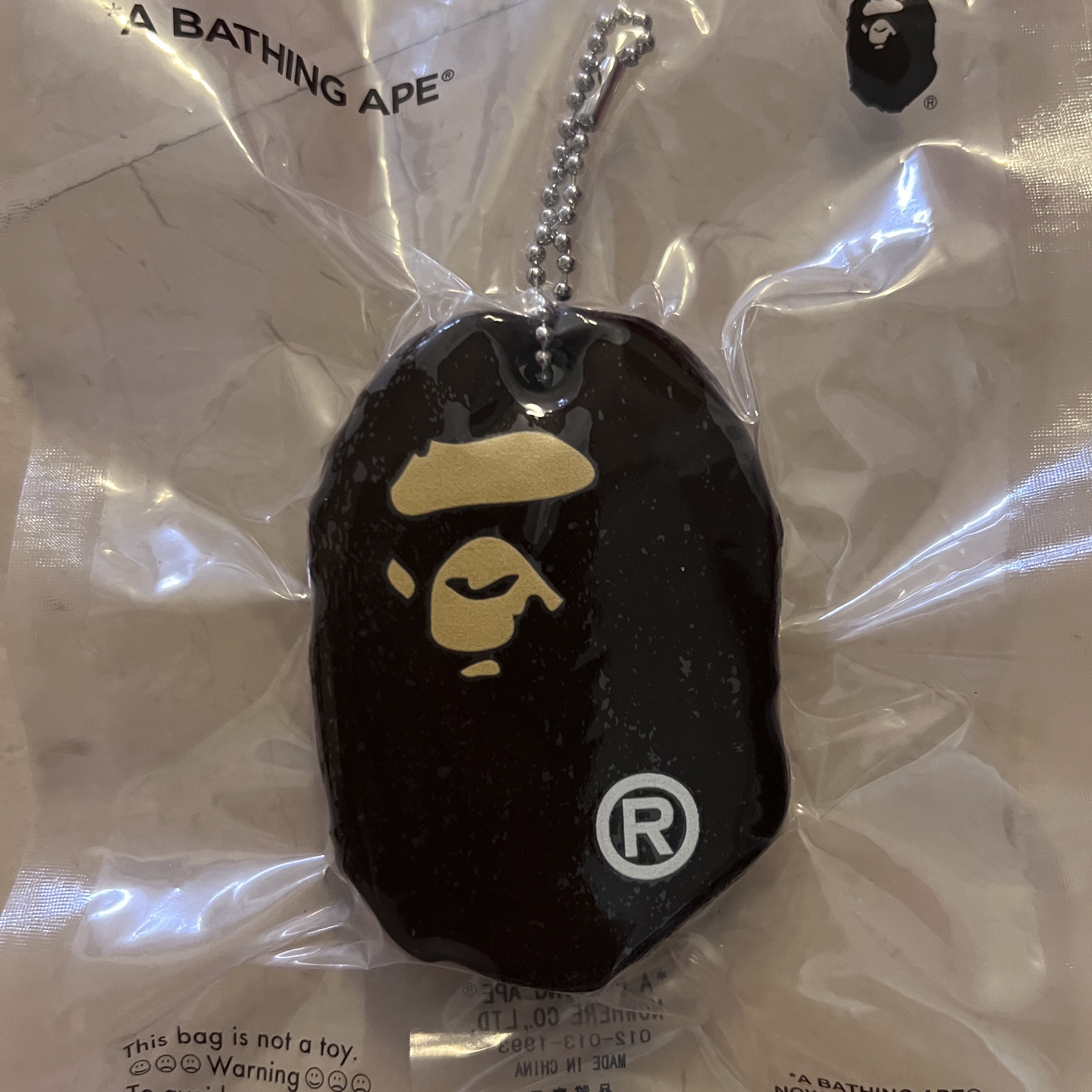BAPE Ape Head Keychain (Synthetic Rubber) 착용 스타일