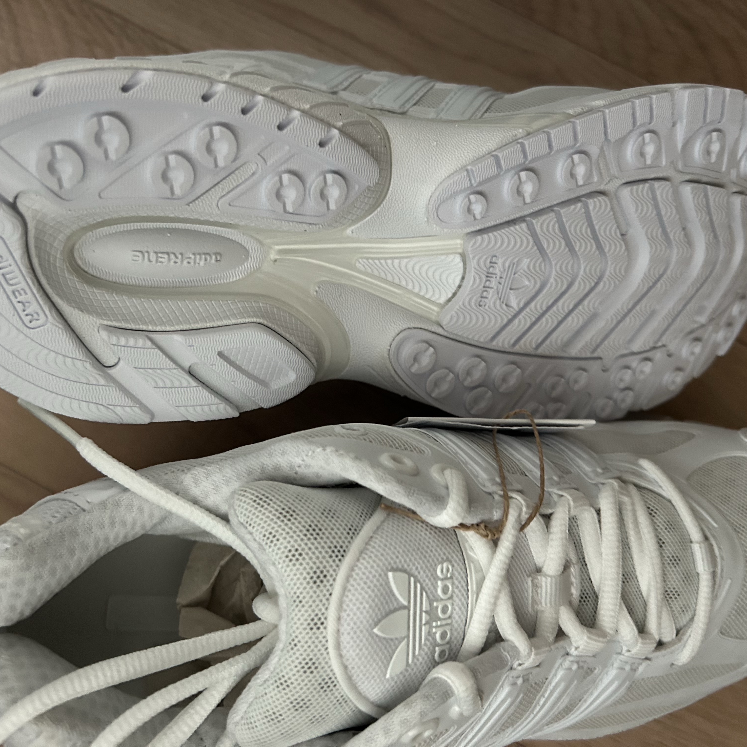Adidas Adistar Cushion Cloud White Crystal White 착용 스타일