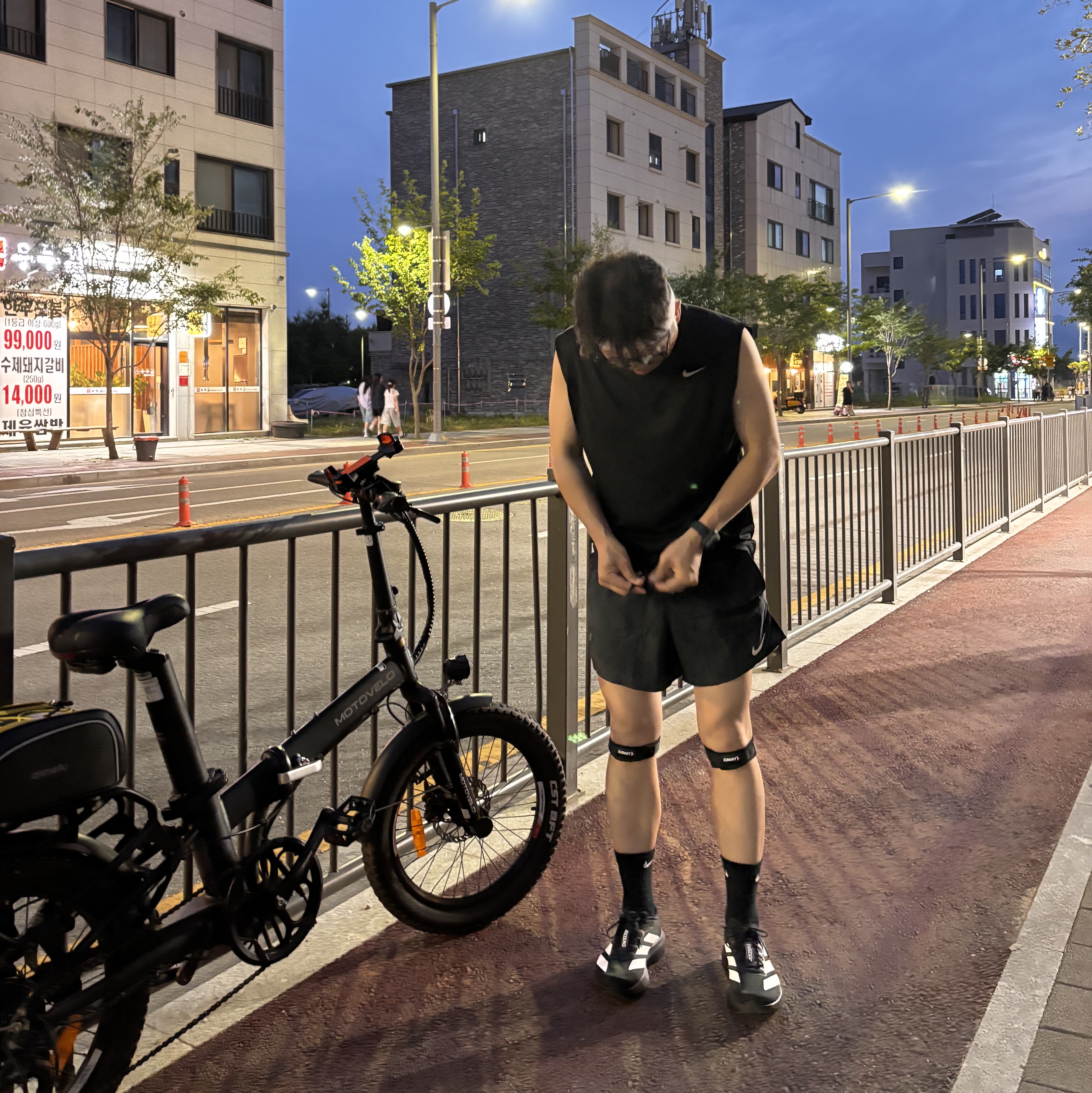 Nike Dri-Fit Stride 5 Inch Brief Lined Running Shorts Black - Asia, Adidas Adizero EVO SL Core Black Cloud White 착용 스타일