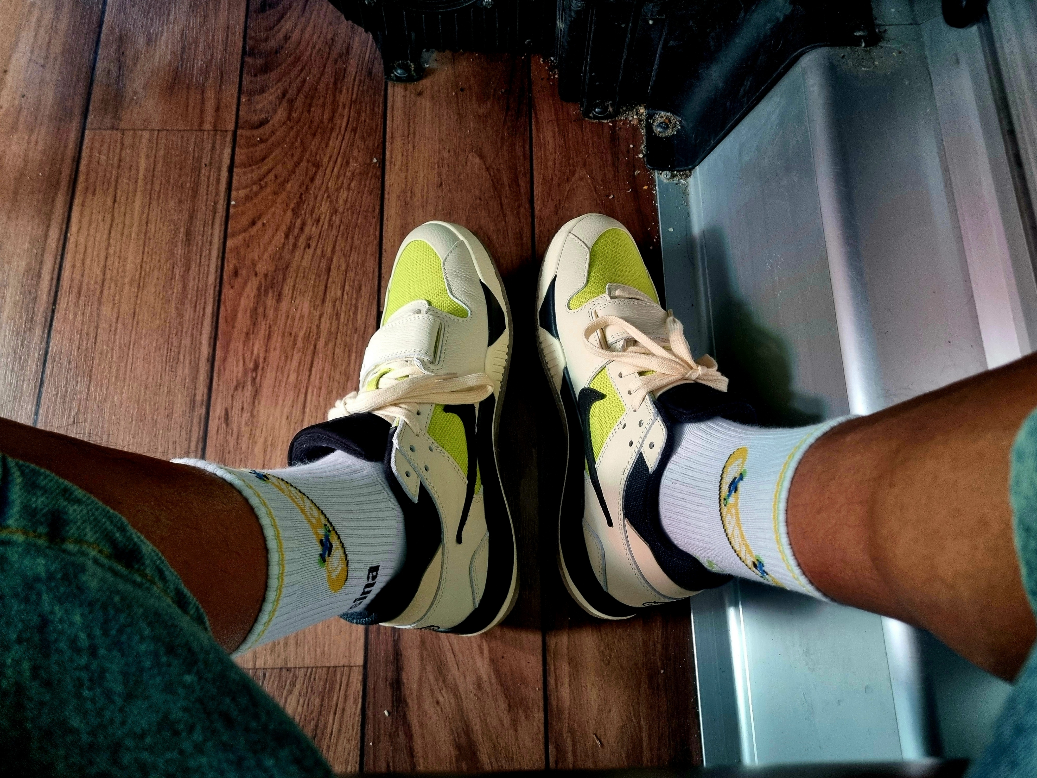 Jordan x Travis Scott Jumpman Jack TR Bright Cactus, Supreme x Tetris Mini Red - 24SS (Korean Ver.) 착용 스타일 - 2