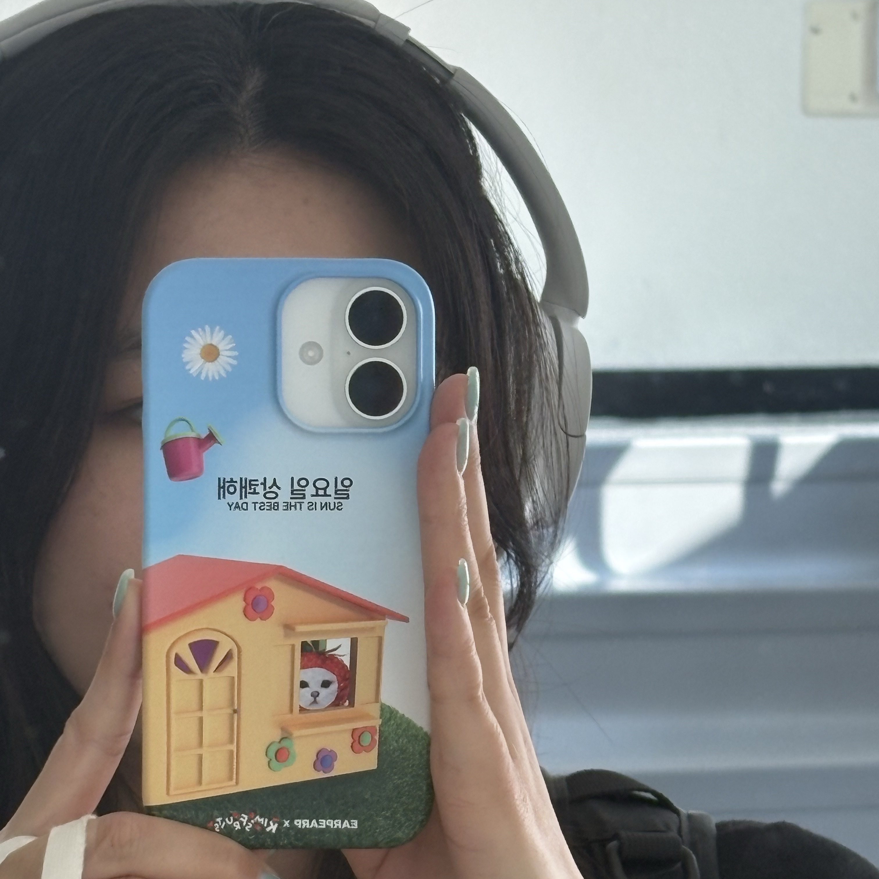 [EARPEARP X KIMS FRUITS] Sunday Feels Fresh Hard Case 착용 스타일
