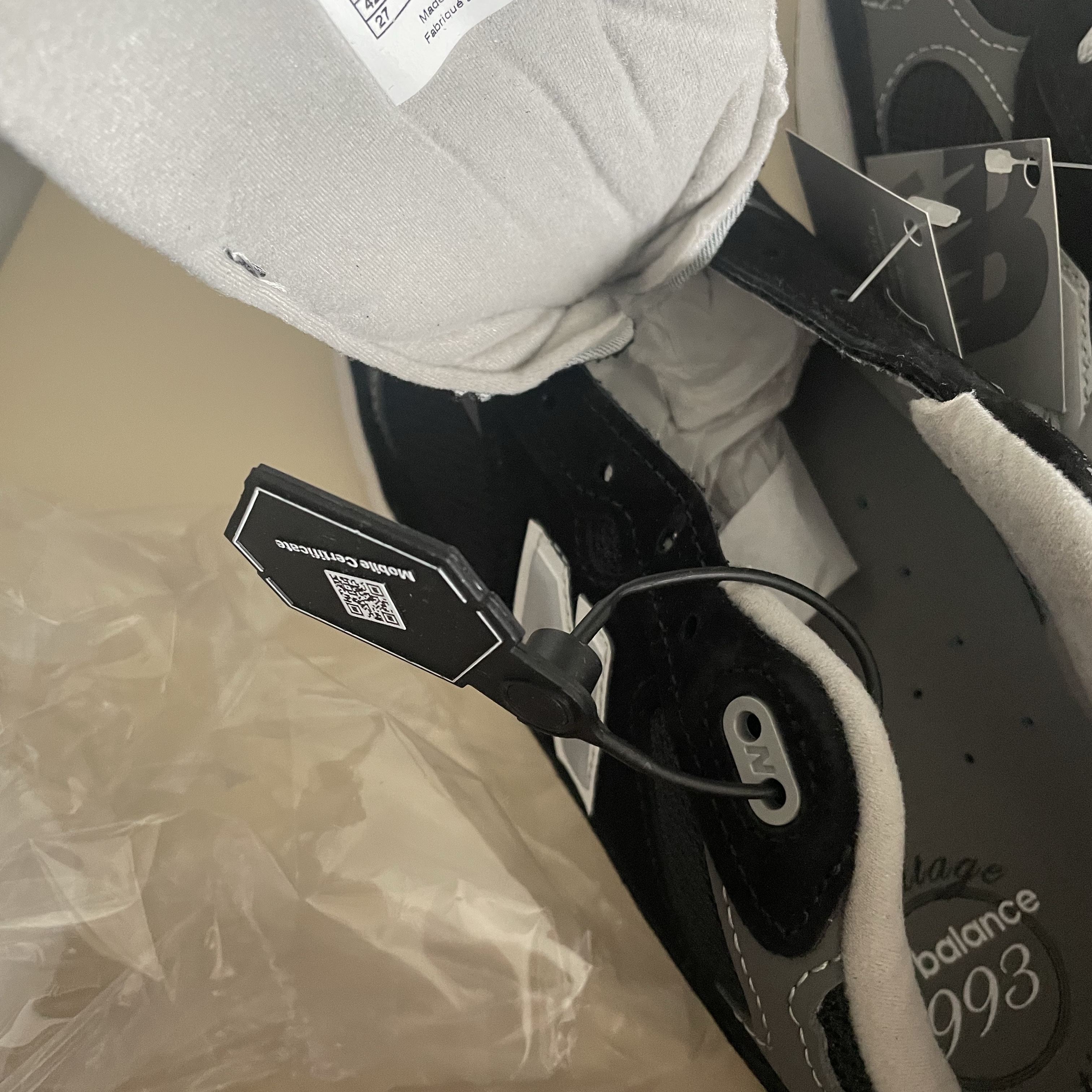 New Balance 993 Made in USA Black - D Standard 착용 스타일