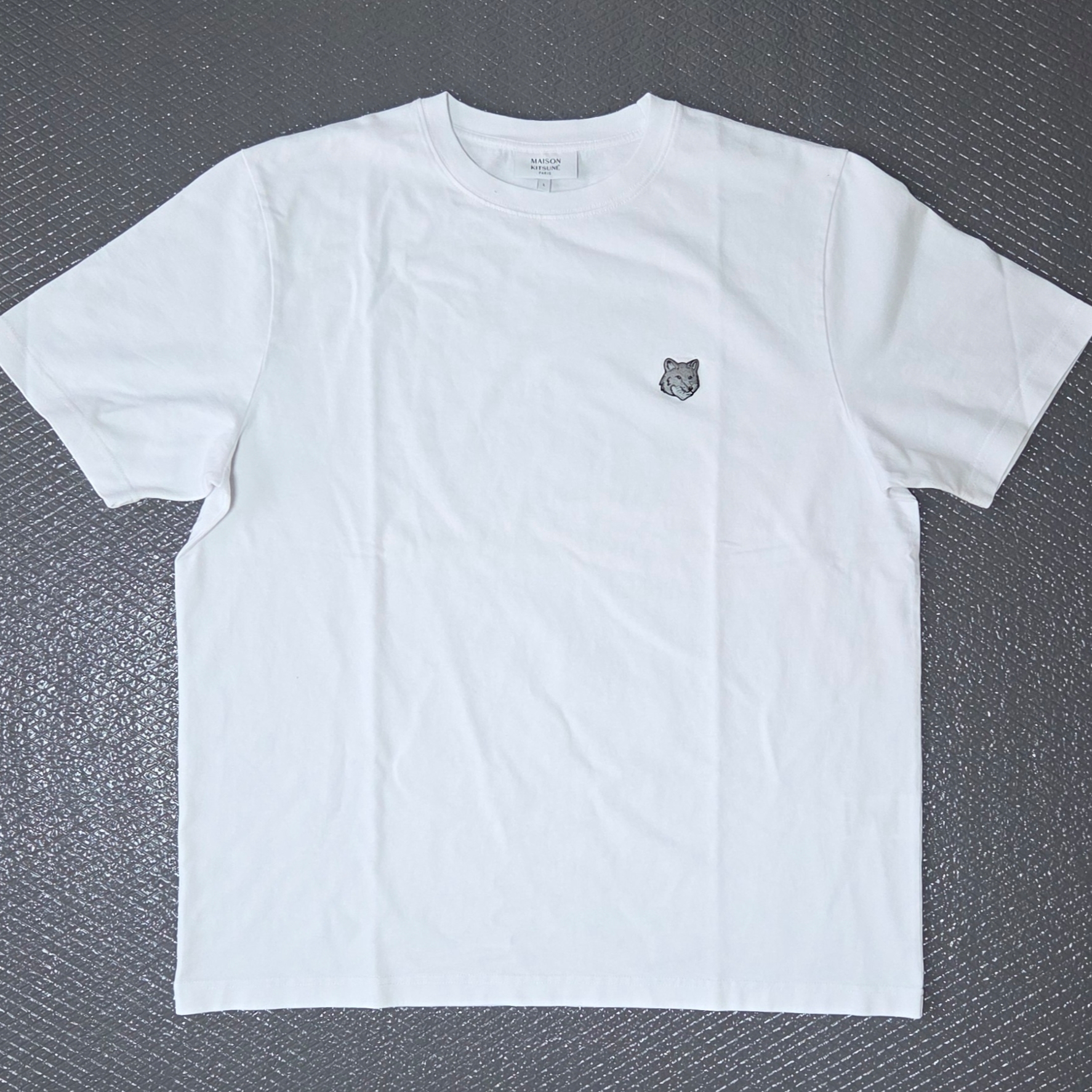 Maison Kitsune Bold Fox Head Patch Comfort T-Shirt White 착용 스타일 - 1