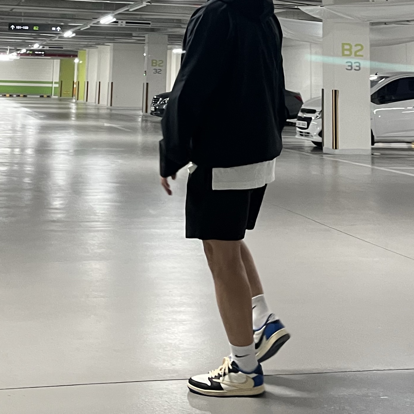 Jordan 1 x Travis Scott x Fragment Retro Low OG SP Military Blue 착용 스타일