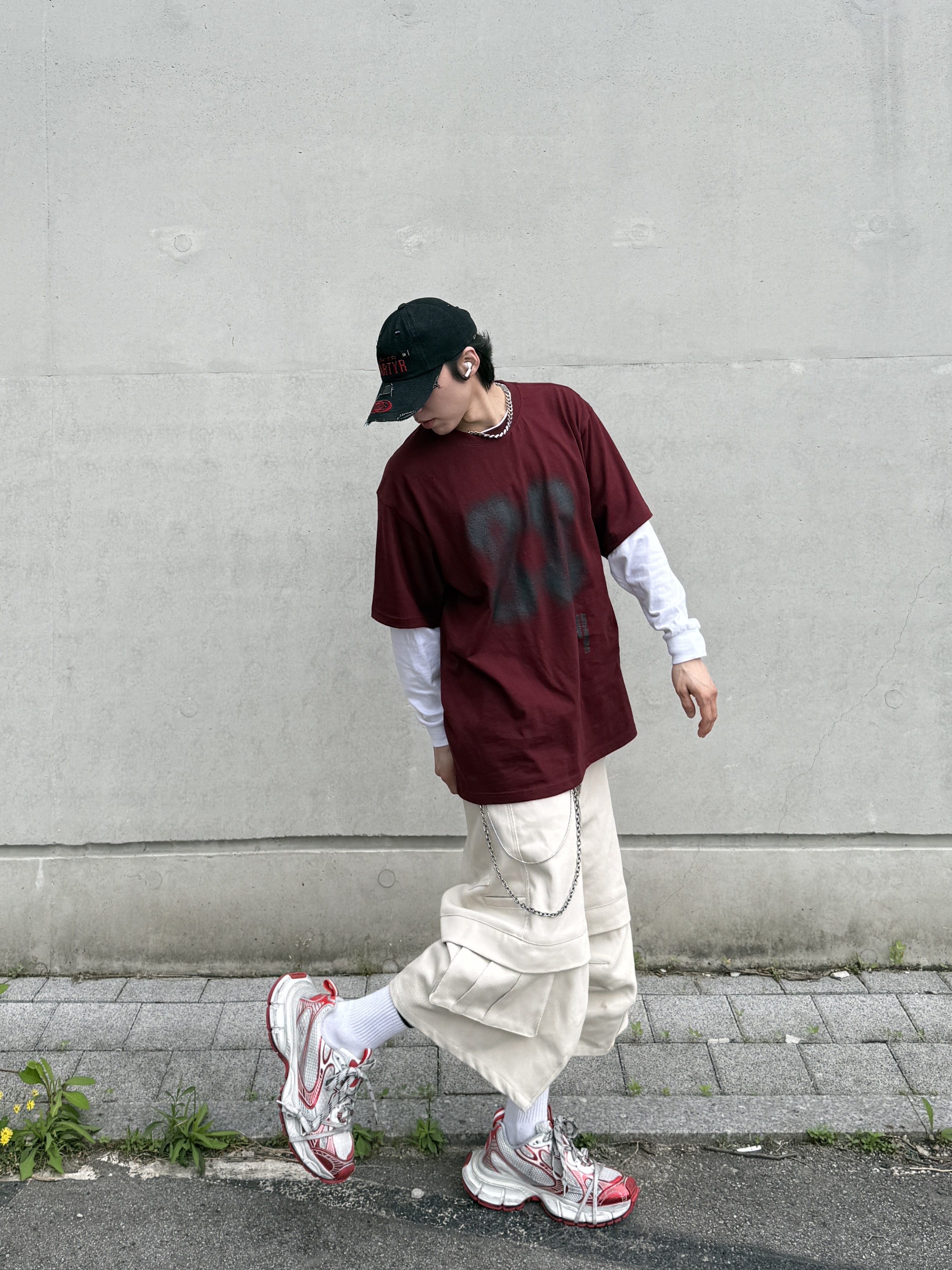 Balenciaga 3XL Sneakers White Red, Kamien Titan Bermuda Pants Light Beige 착용 스타일 - 2