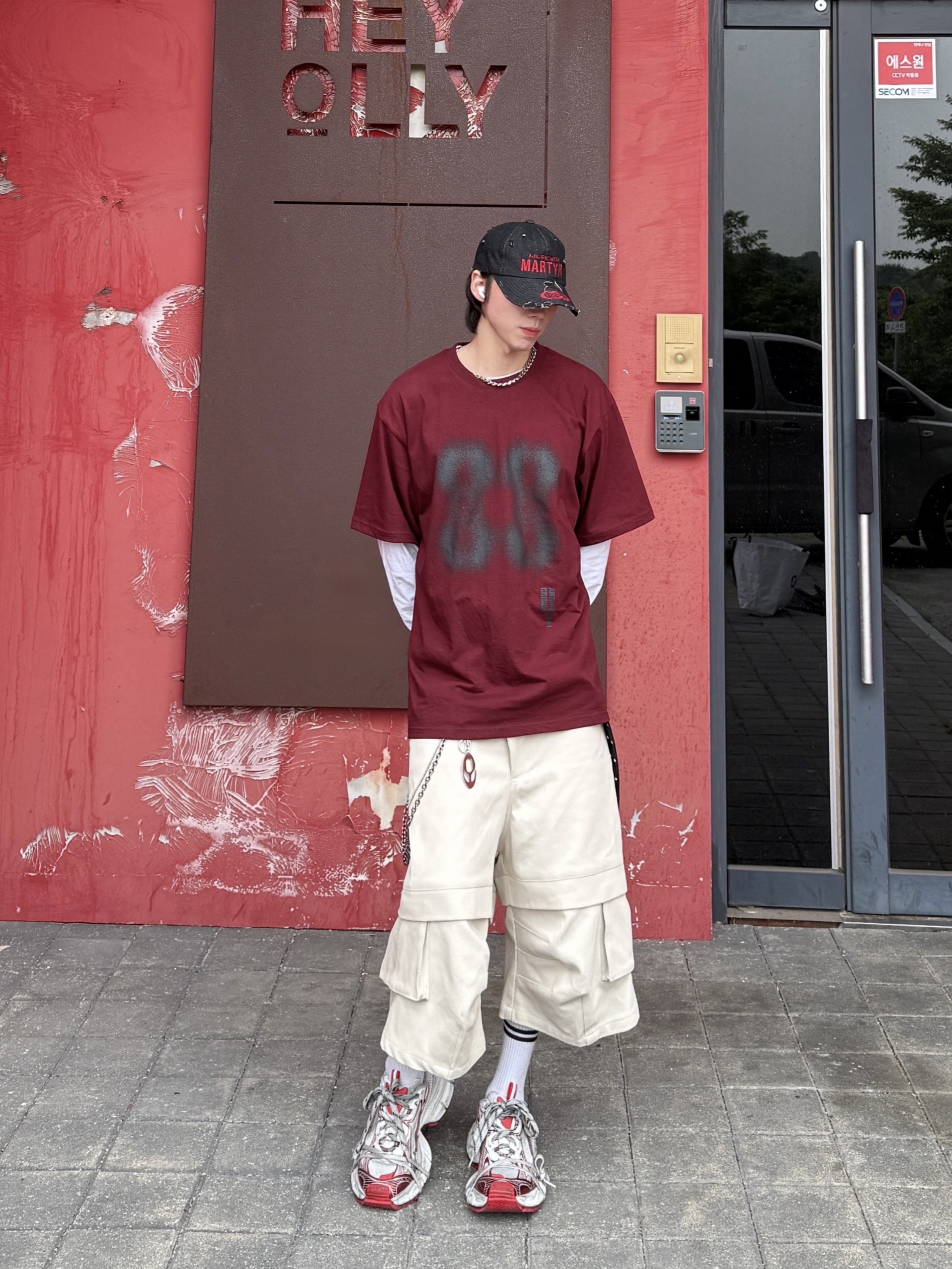 Balenciaga 3XL Sneakers White Red, Kamien Titan Bermuda Pants Light Beige 착용 스타일 - 8