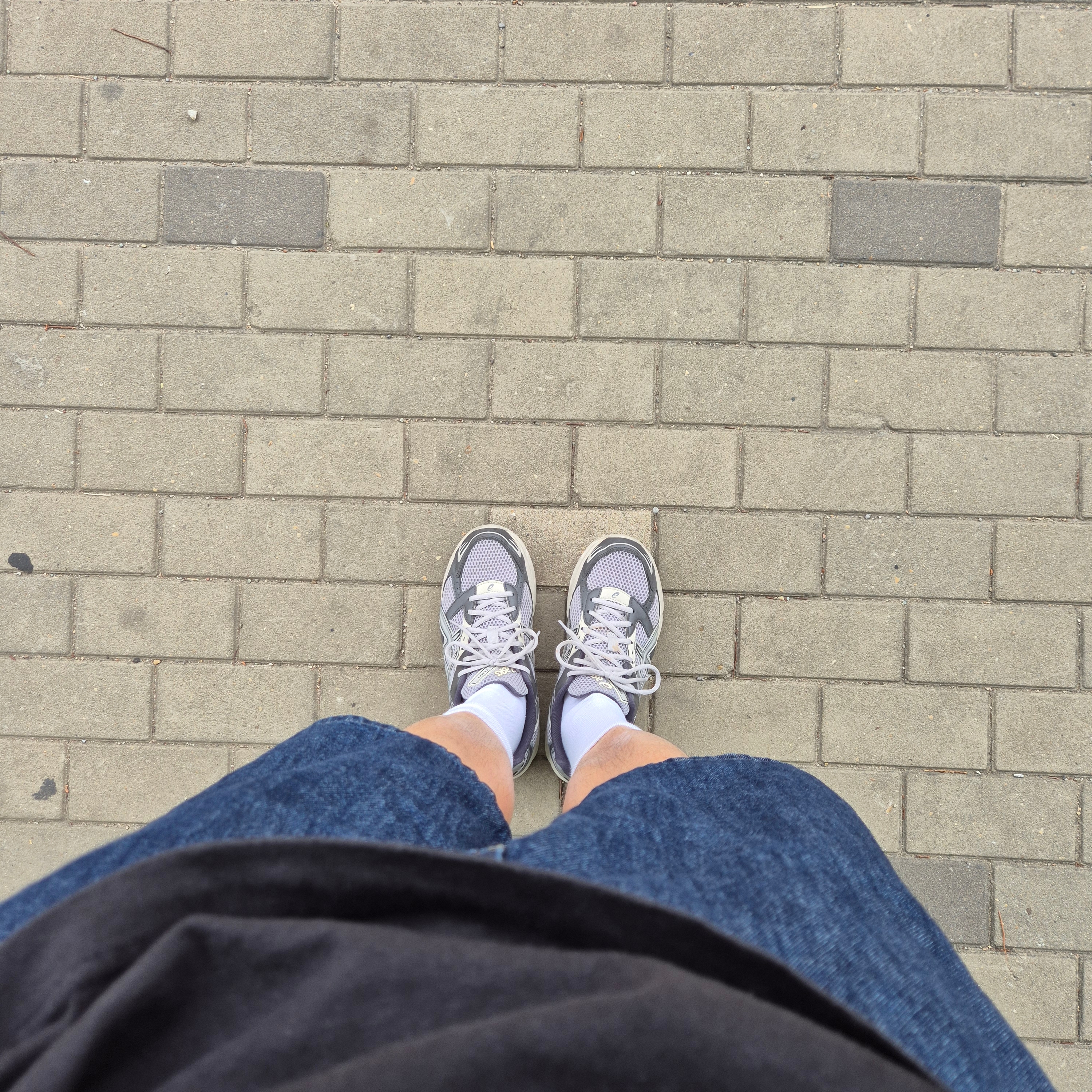 Asics Gel-1130 Oyster Grey Clay Grey 착용 스타일