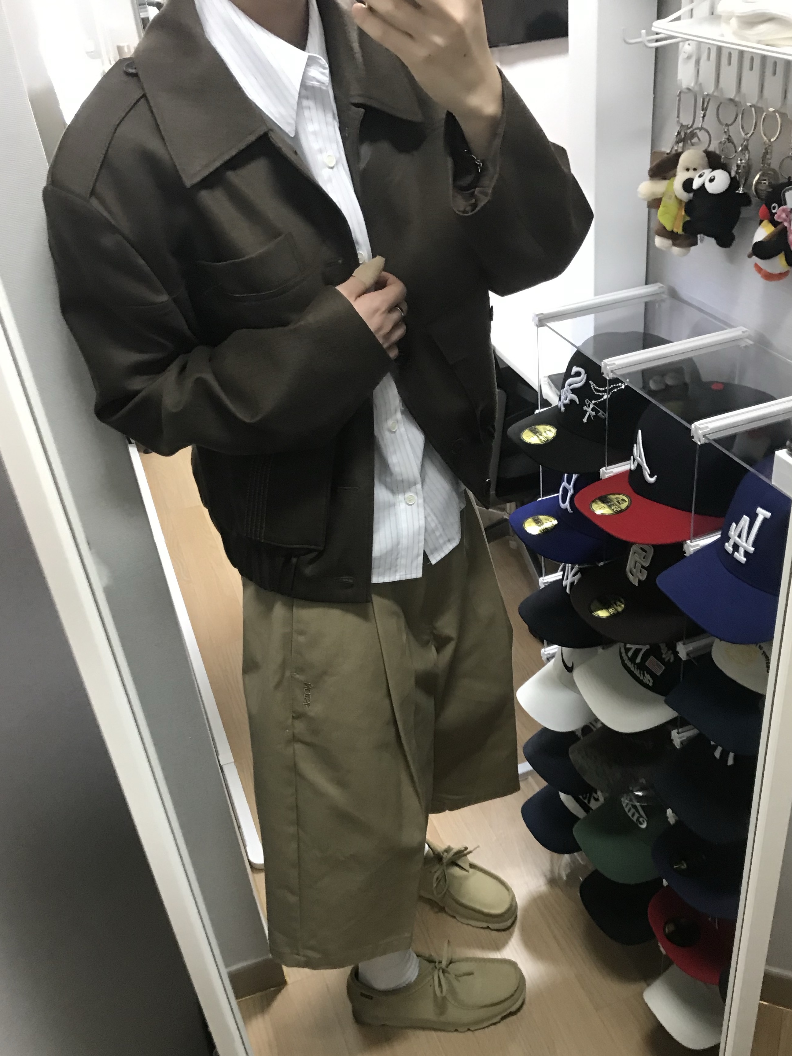 Clarks Wallabee Maple Suede 착용 스타일 - 1