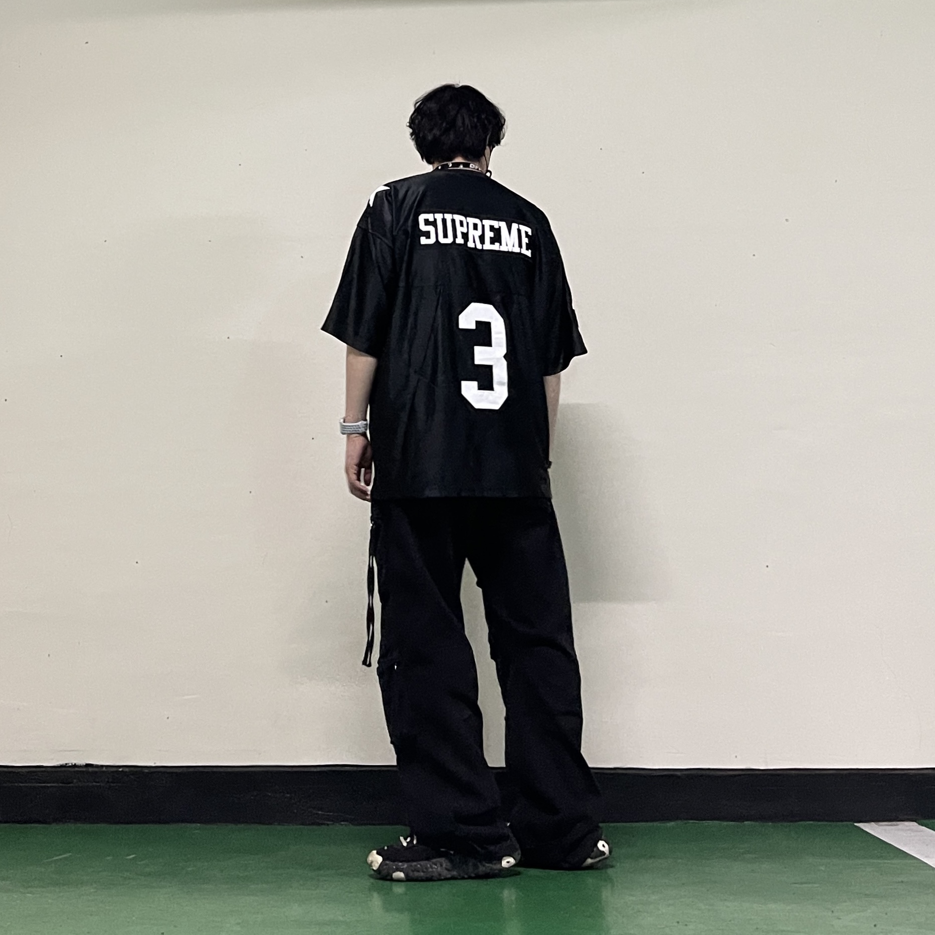 Supreme Star Football Jersey Black - 24FW, Nike x Undercover Overbreak SP Black 착용 스타일 - 2