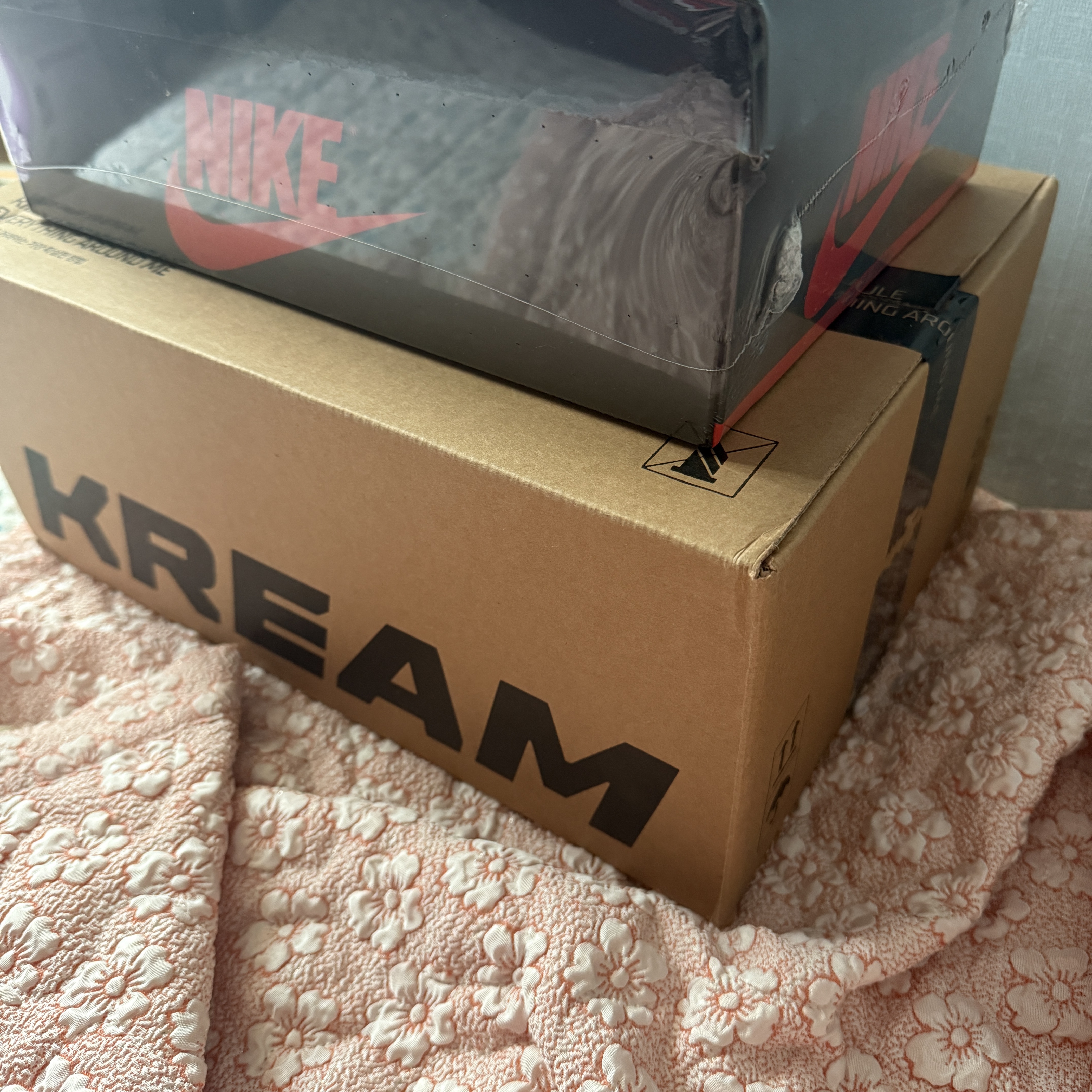 Jordan 1 Retro Low OG Black Toe 착용 스타일 - 1