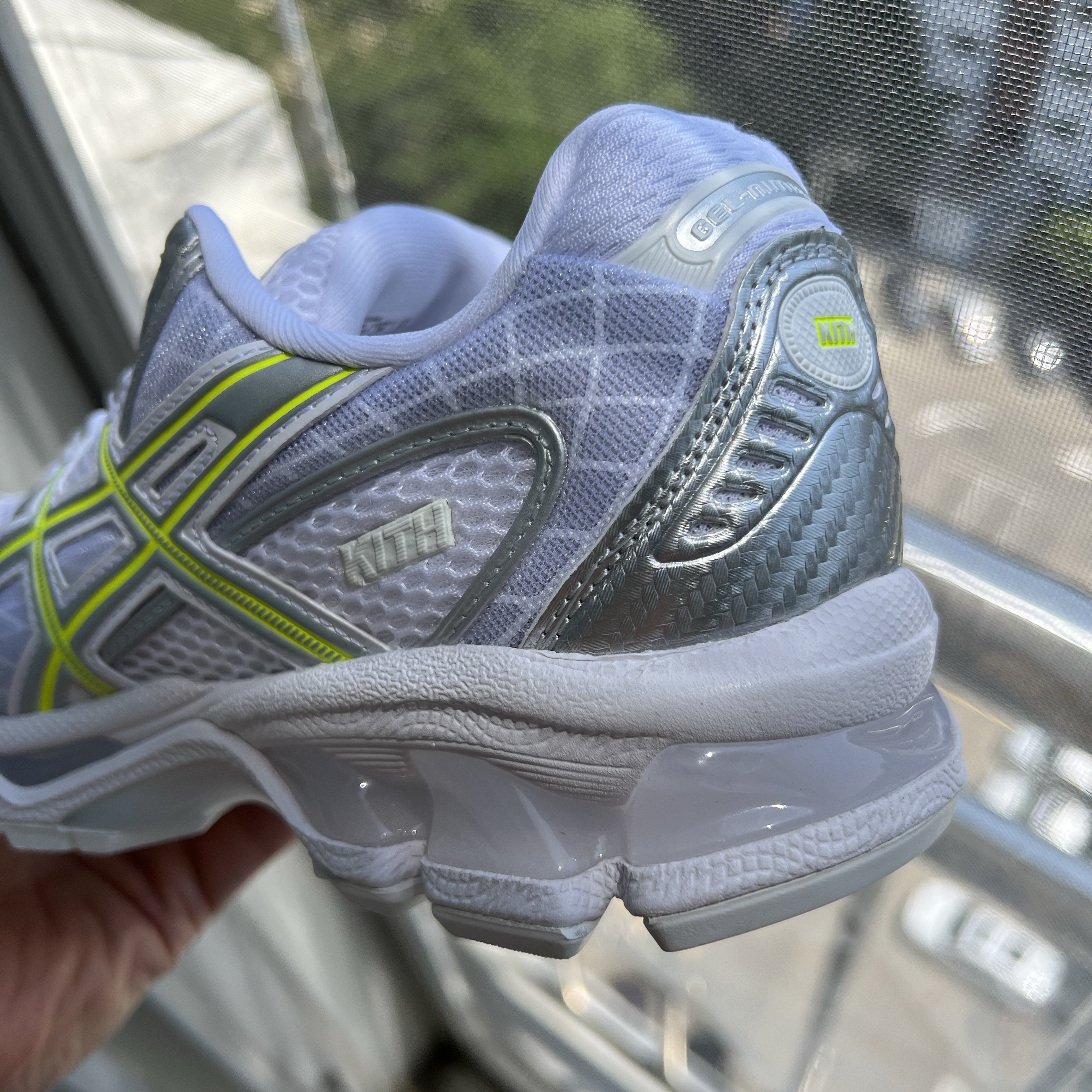 Asics x Kith Gel-Nimbus 10.1 White Pure Silver 착용 스타일 - 4