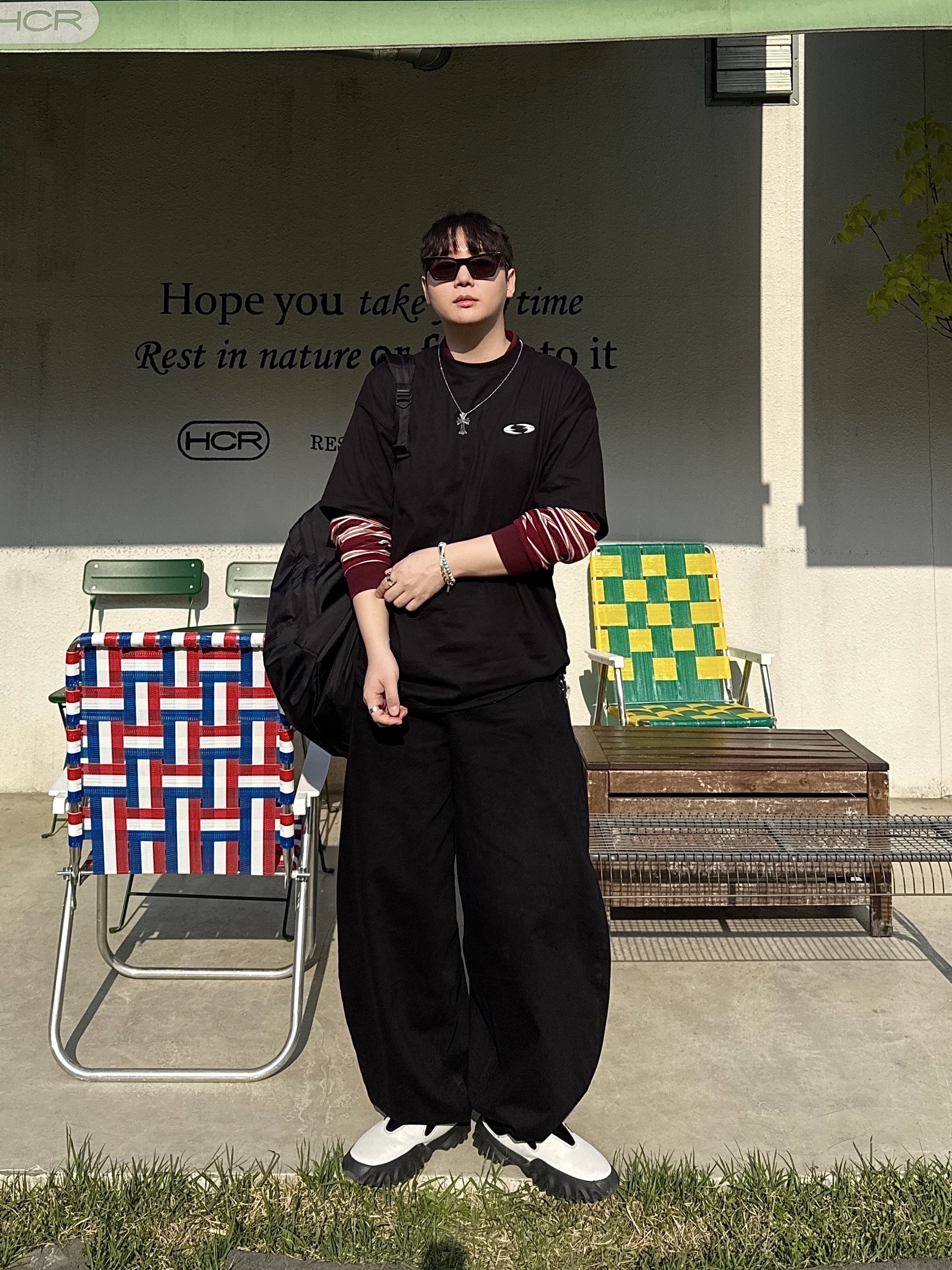 Oakley Factory Team x Brain Dead x Ssense Chop Saw Mule White, CDG Backpack Black 착용 스타일