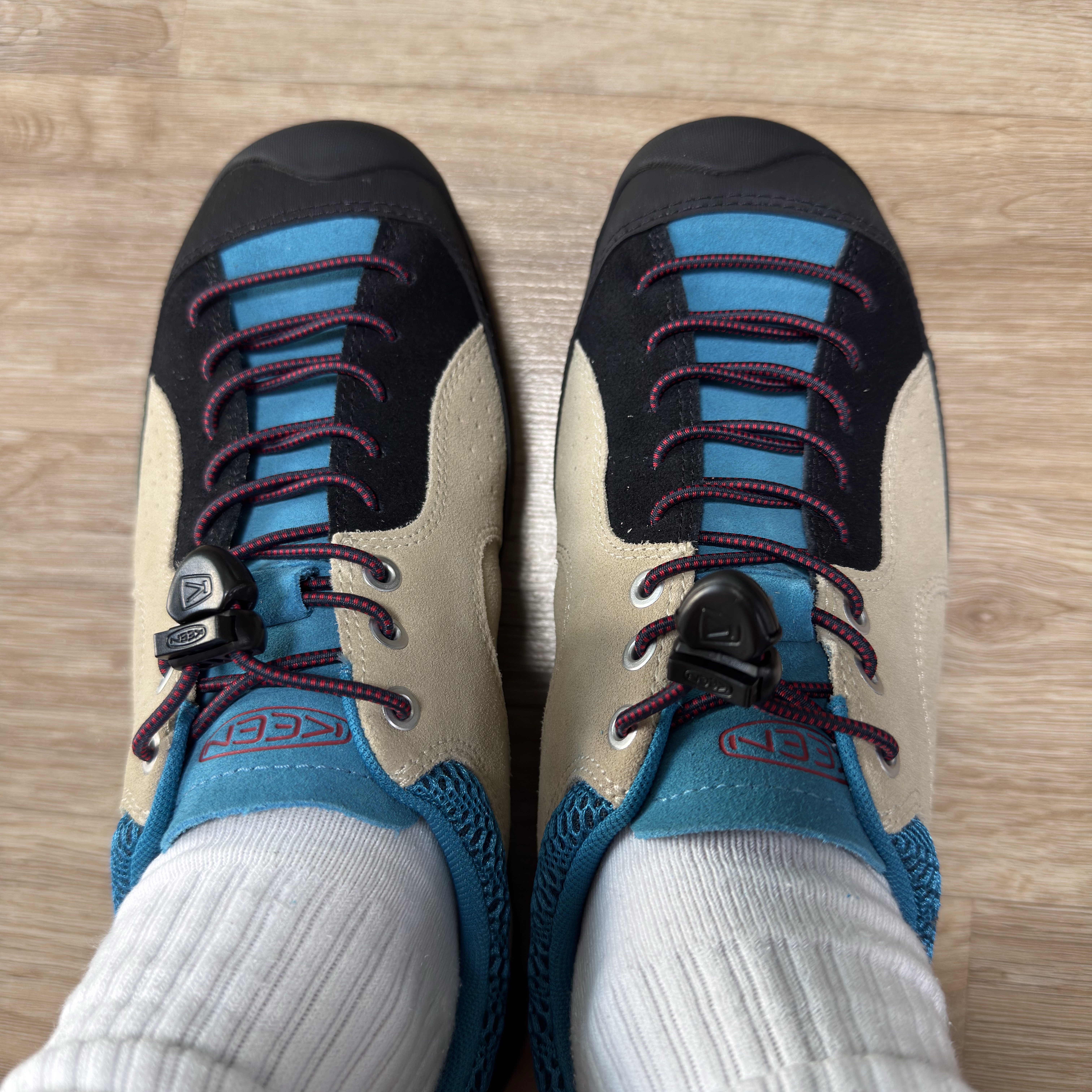 Keen Jasper Rocks SP Sneakers Beige 착용 스타일