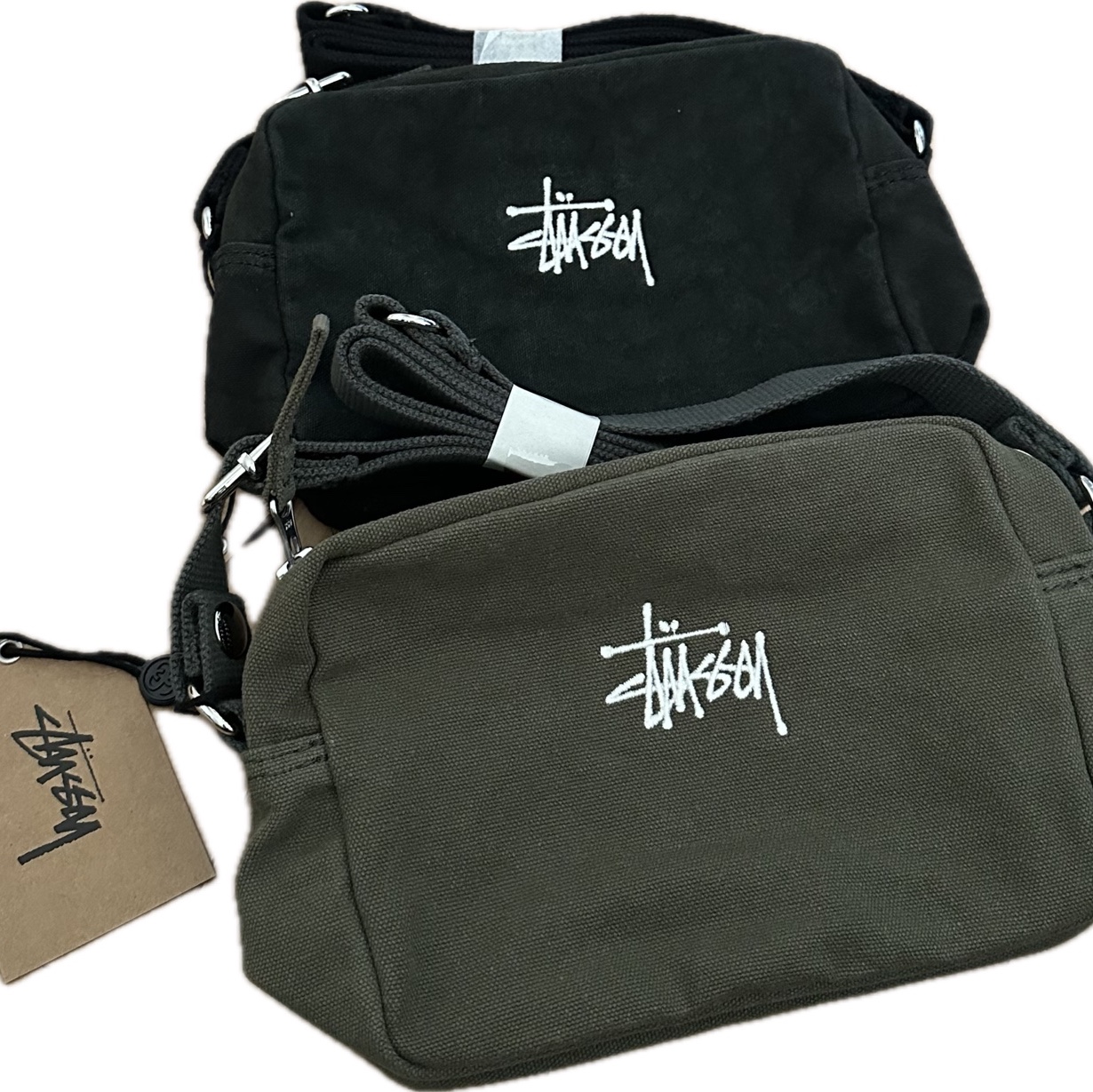 Stussy Canvas Side Pouch Washed Black, Stussy Canvas Pouch Green 착용 스타일