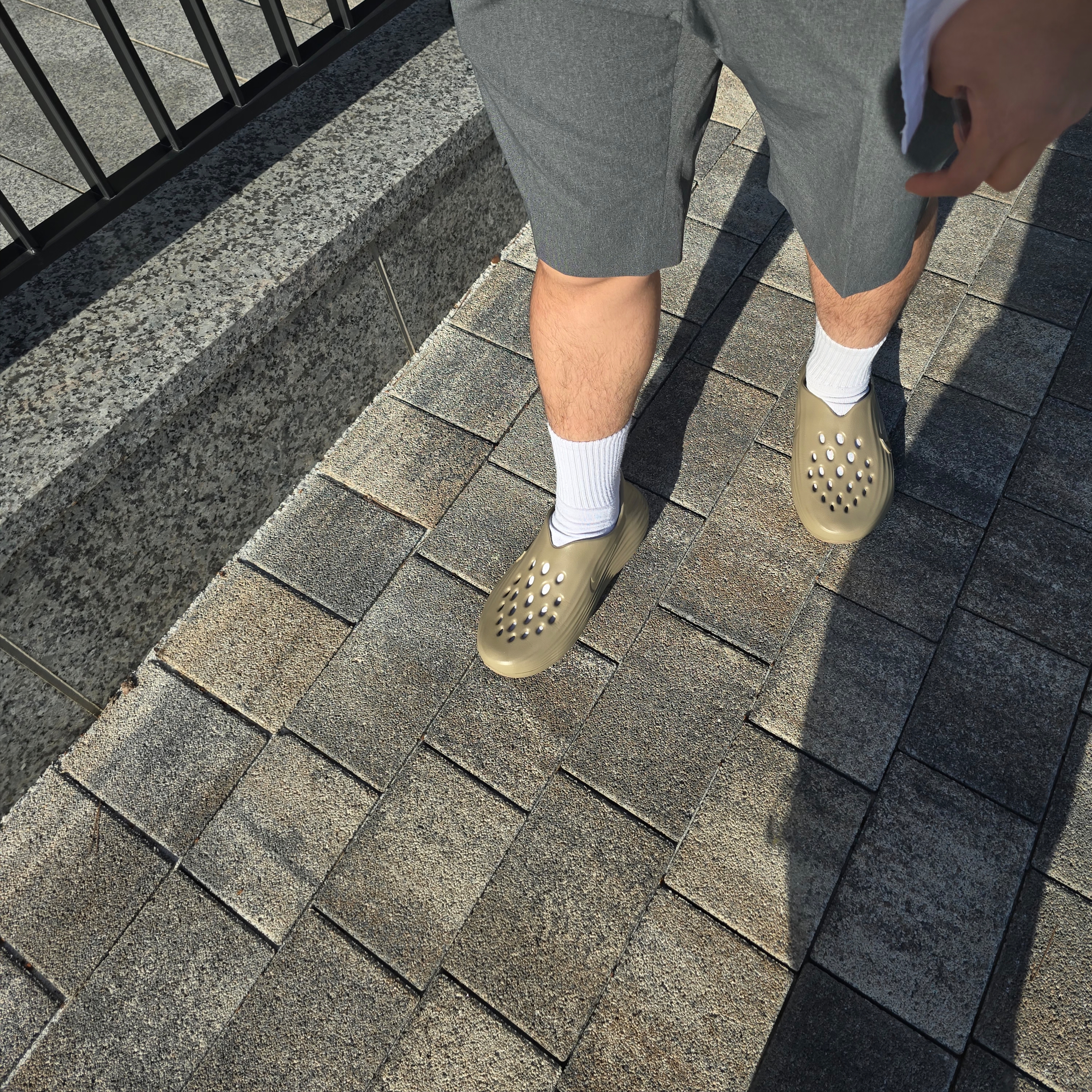Nike ReactX Rejuven8 Khaki 착용 스타일 - 1
