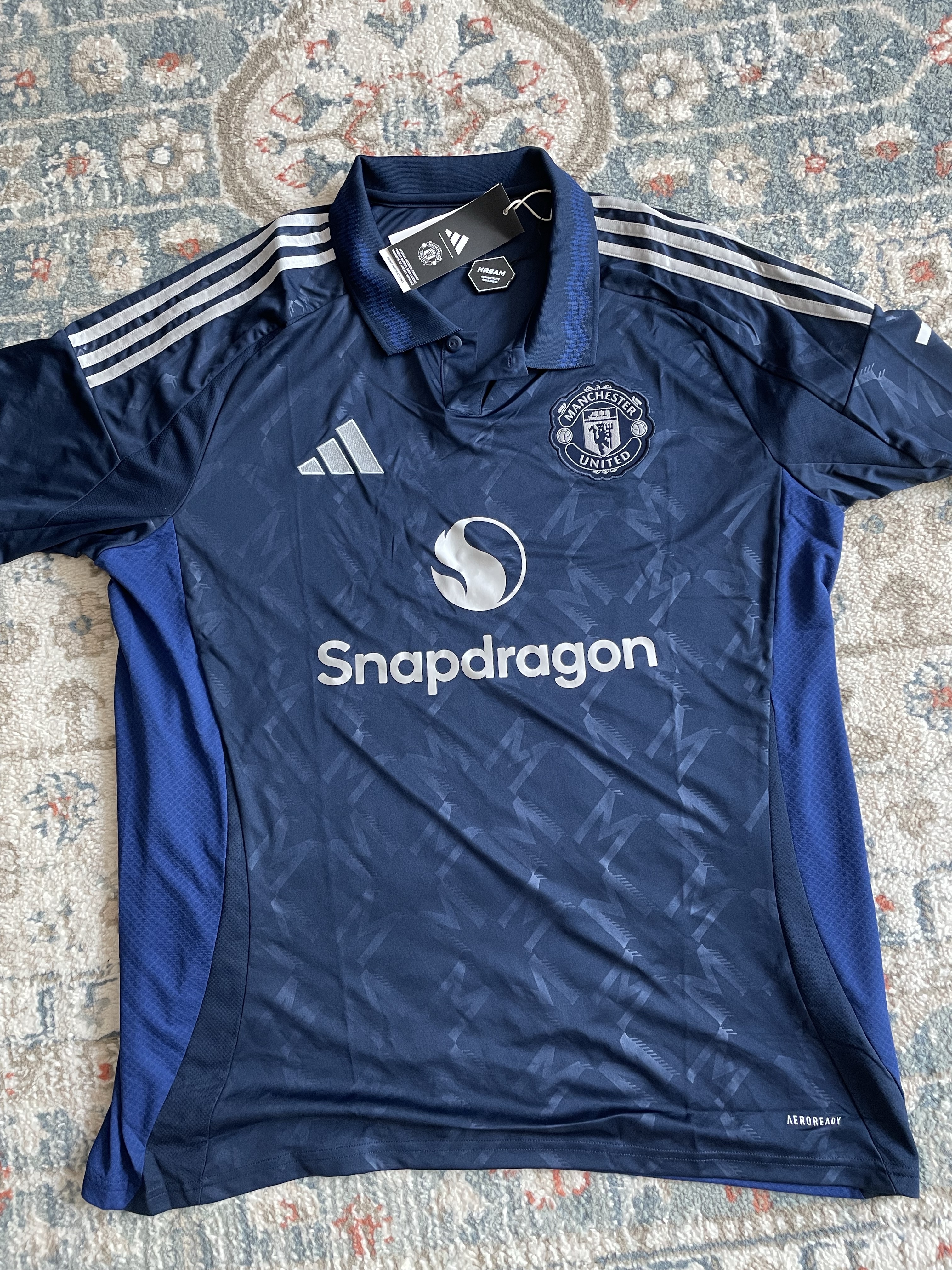 Adidas Manchester United 2024/25 Away Jersey Night Indigo - KR Sizing (Non Marking Ver.) 착용 스타일 - 1