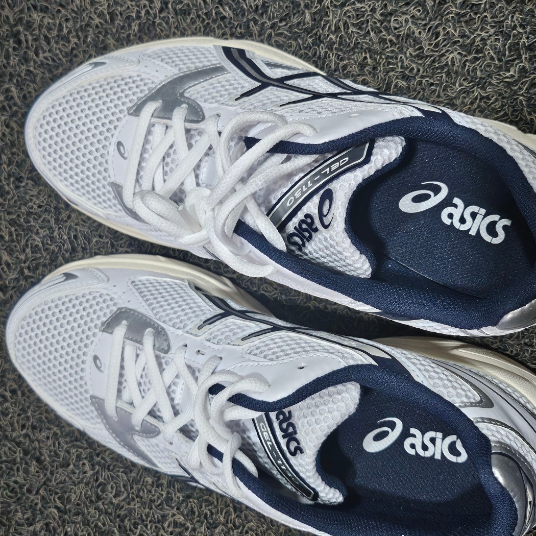(W) Asics Gel-1130 White Midnight 착용 스타일