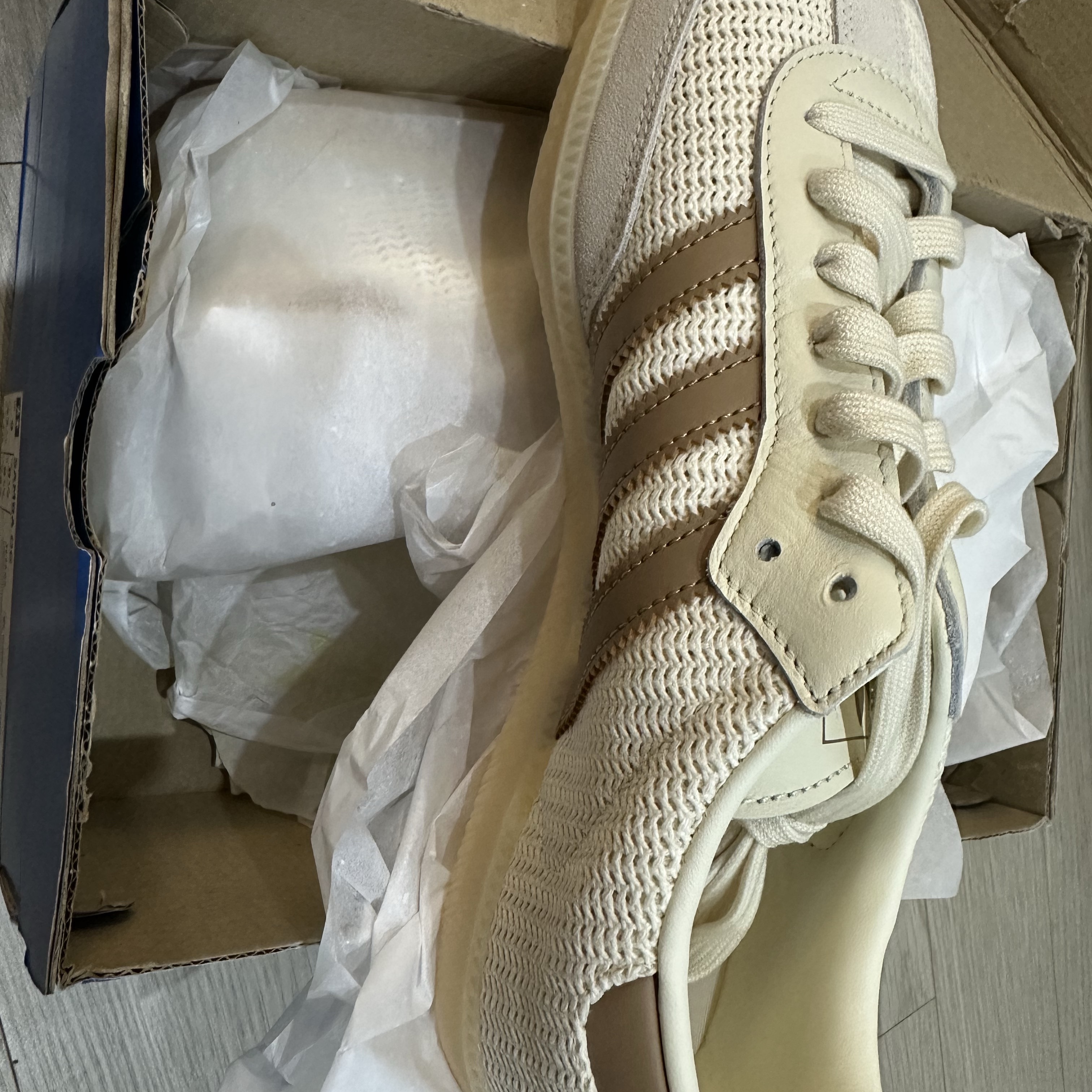 Adidas Originals Samba OG Cream White Cardboard 착용 스타일