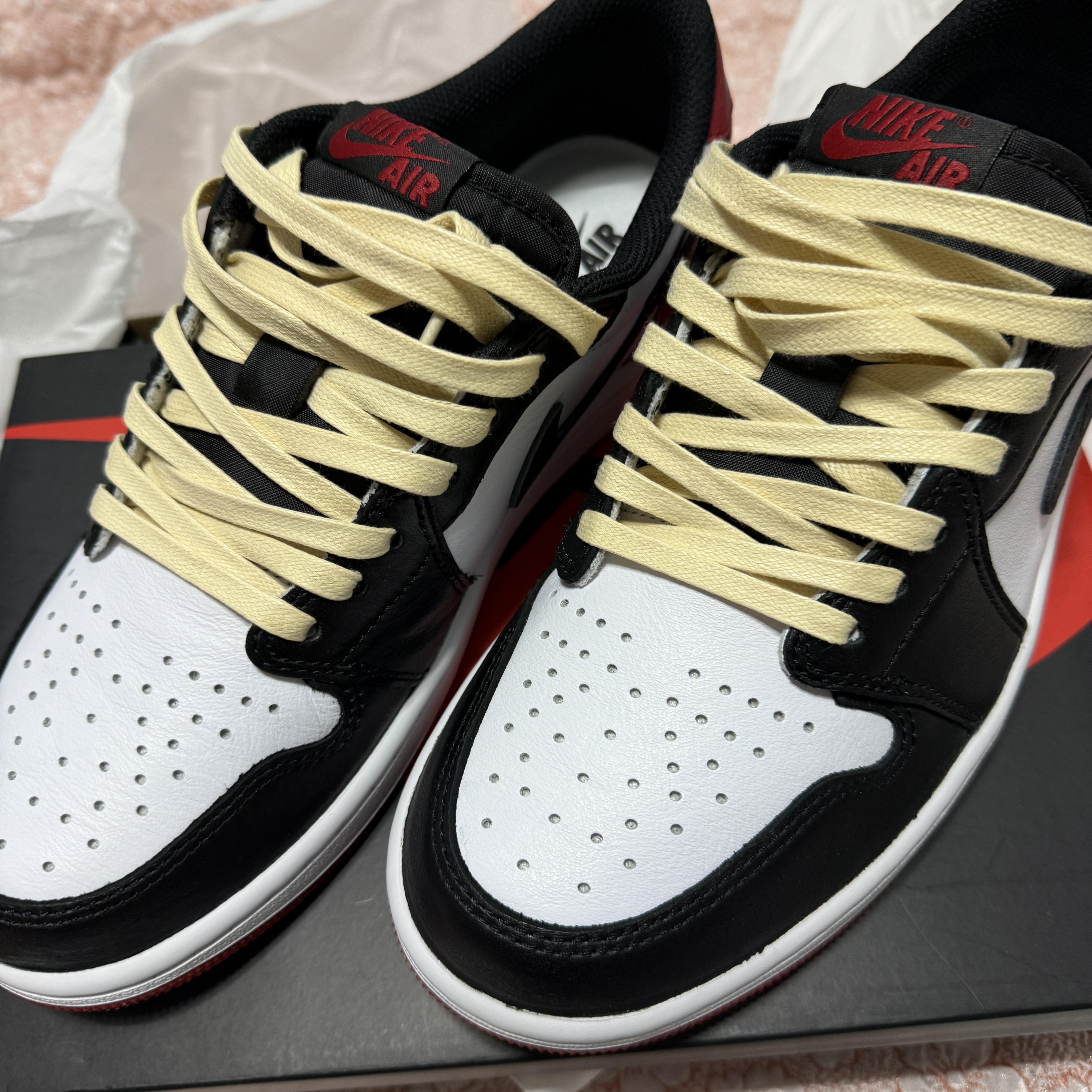 Jordan 1 Retro Low OG Black Toe 착용 스타일 - 7